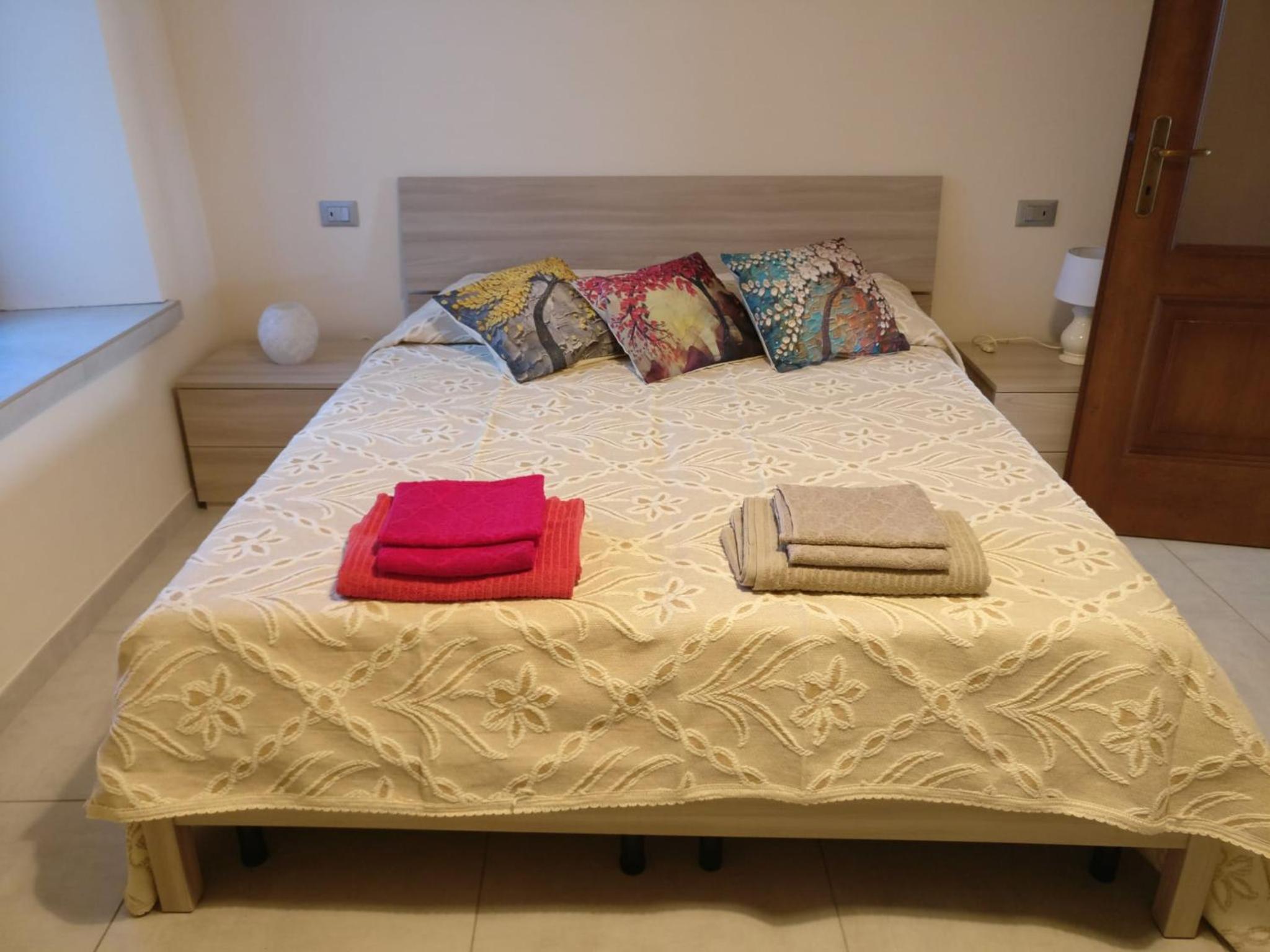 One-Bedroom Apartment - Photo 15