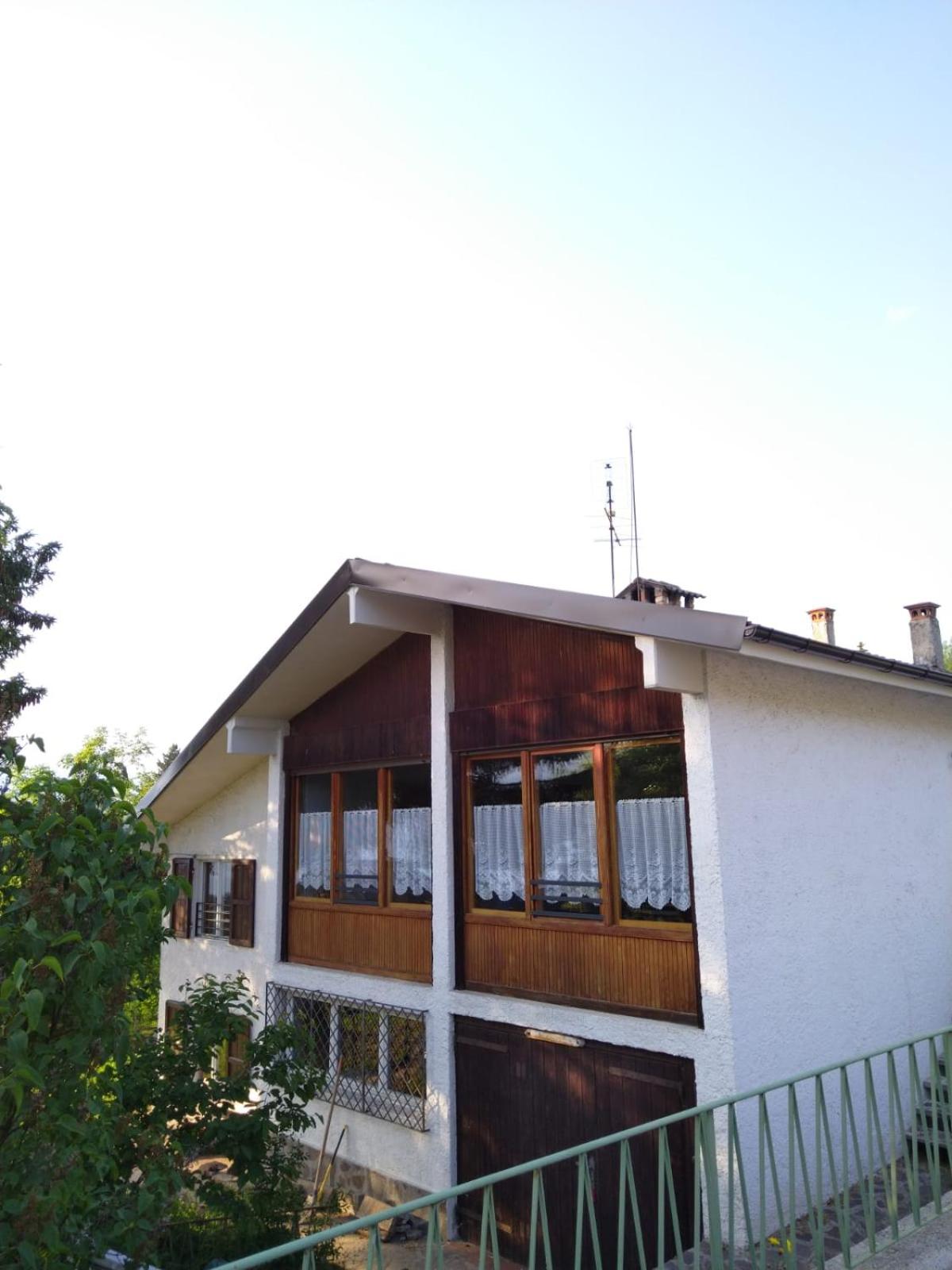Apartment with Mountain View photo 3