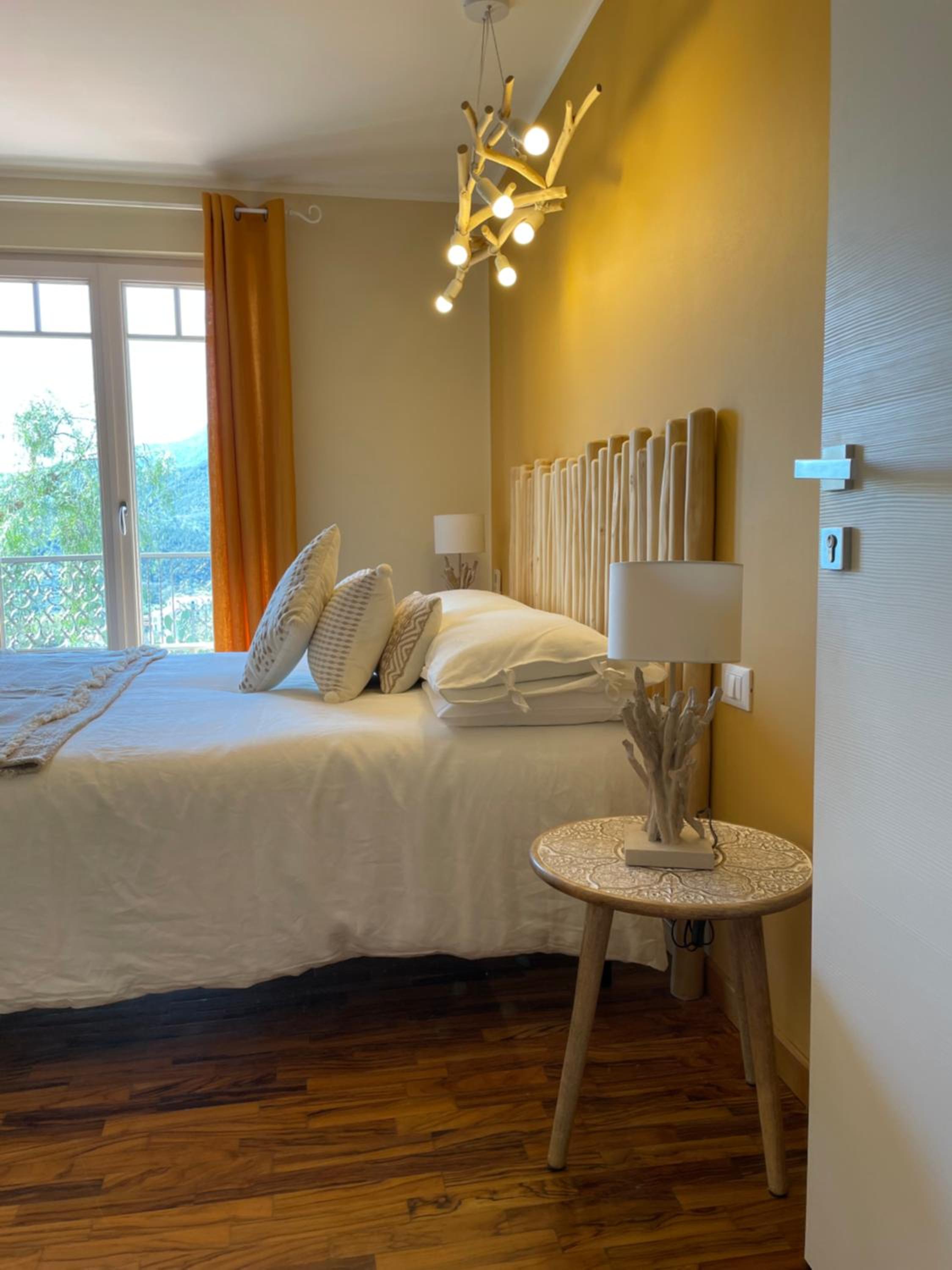 Deluxe Double Room with Balcony and Sea View photo 3