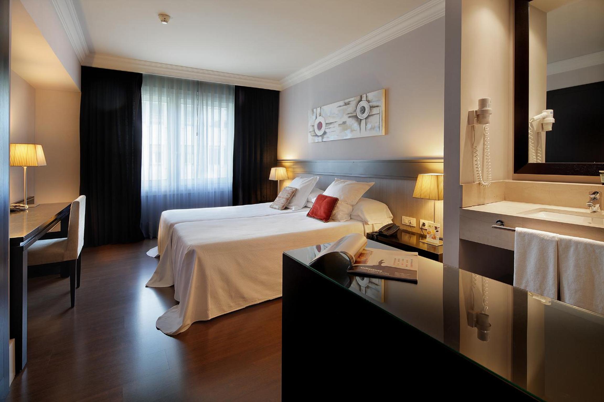 Habitación Doble o Twin con Vista a la Ciudad