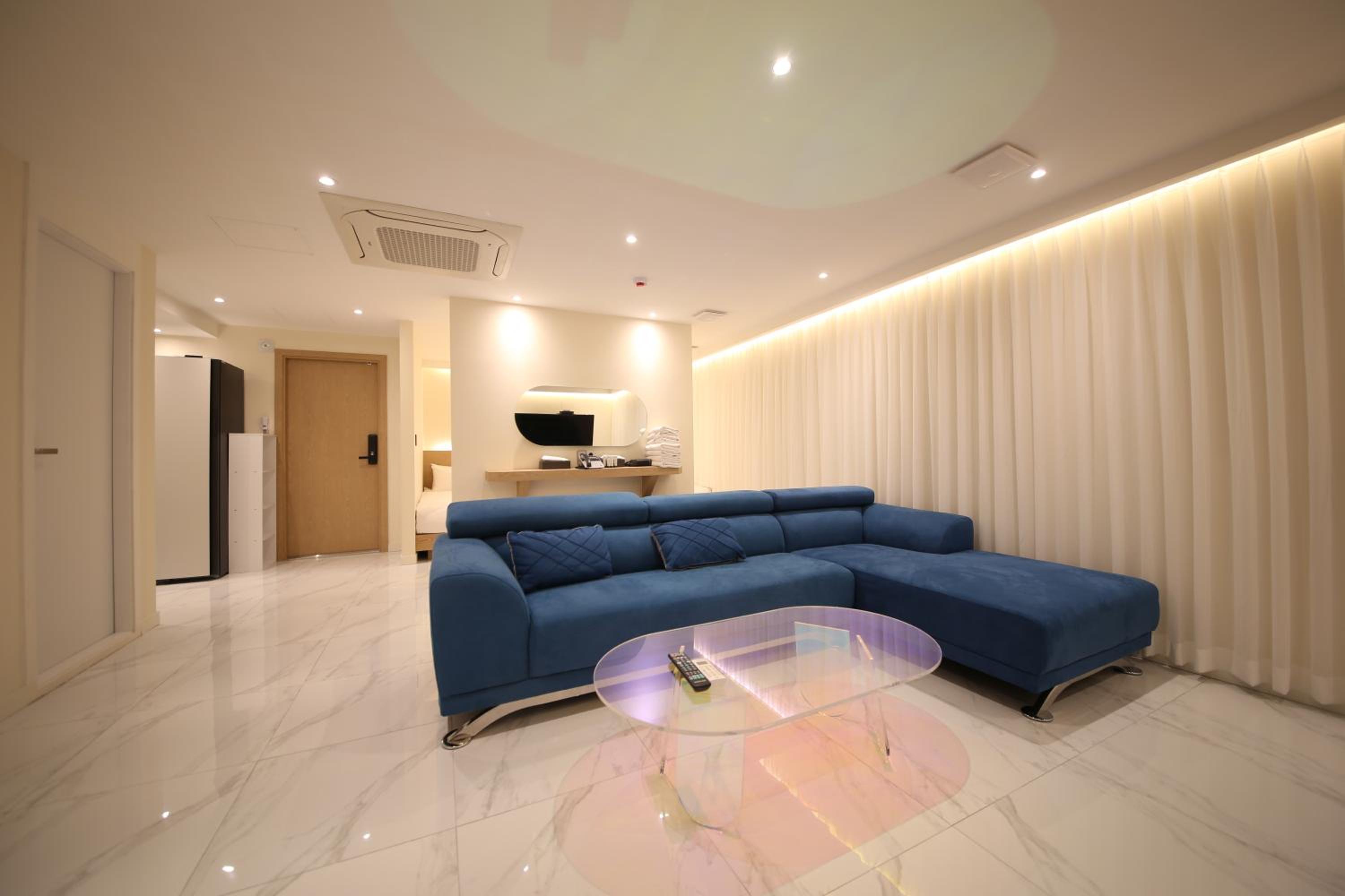 Family Suite - Photo 5