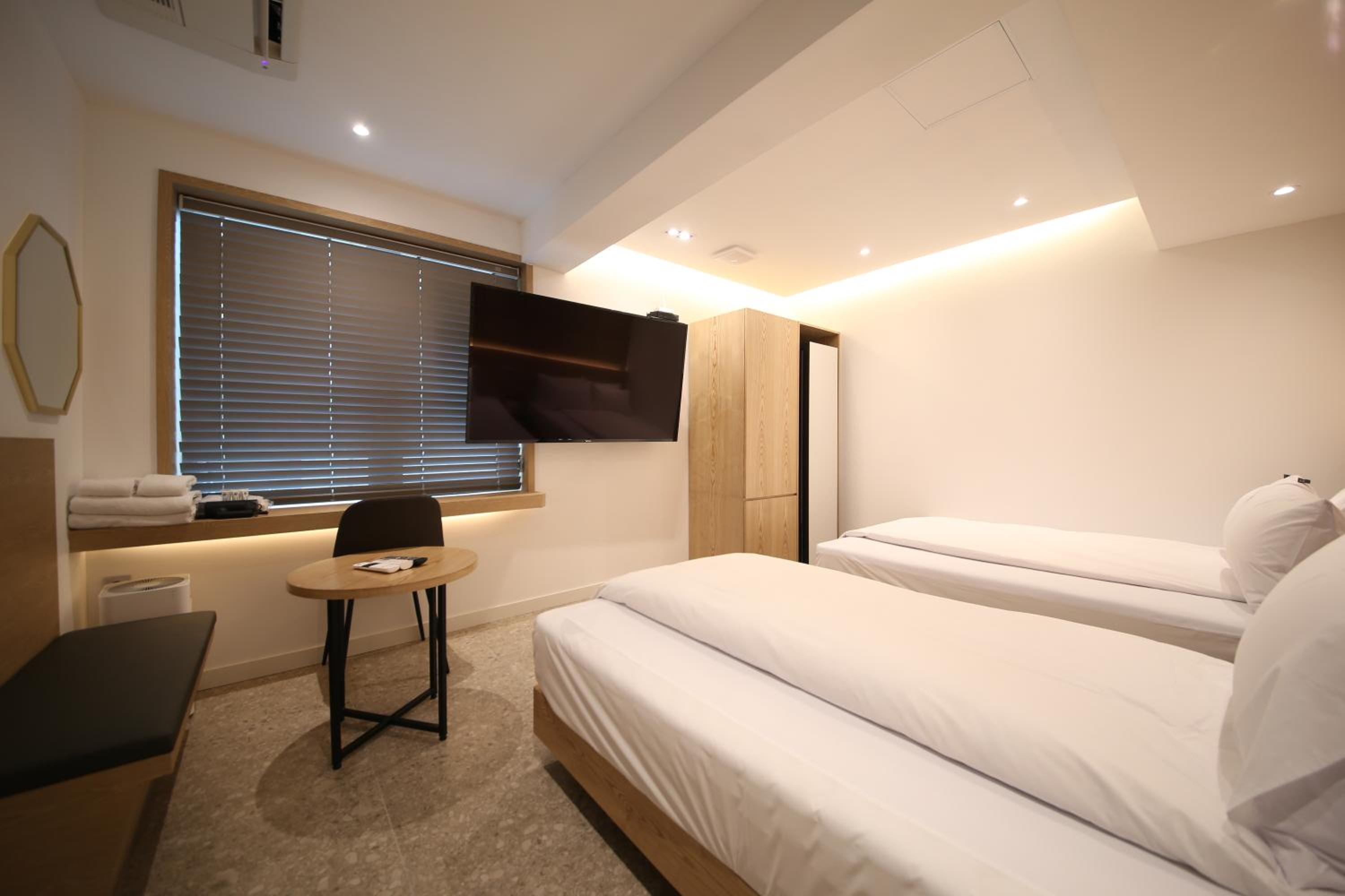 Deluxe Twin Room - Photo 5