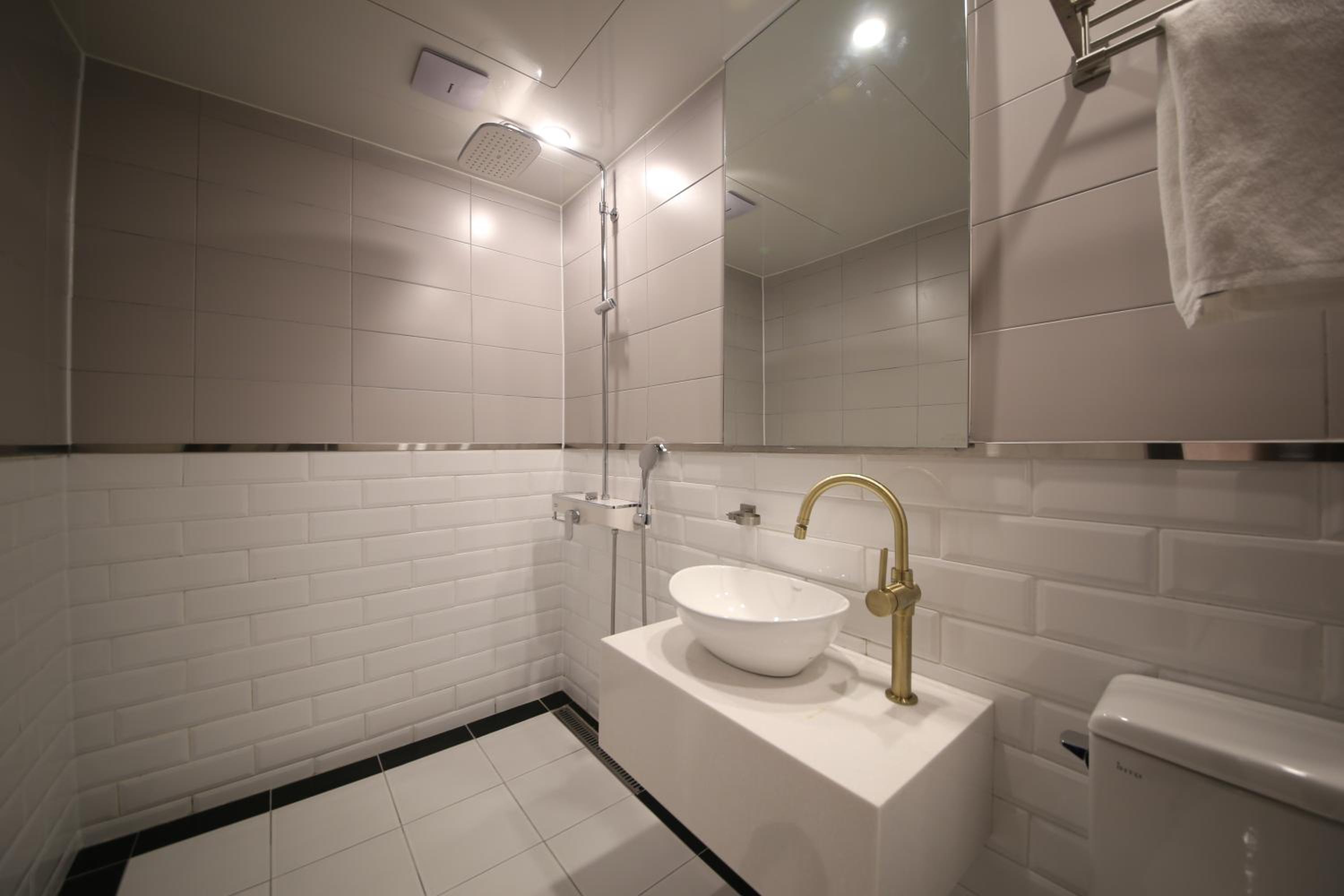 Standard Double Room - Photo 3