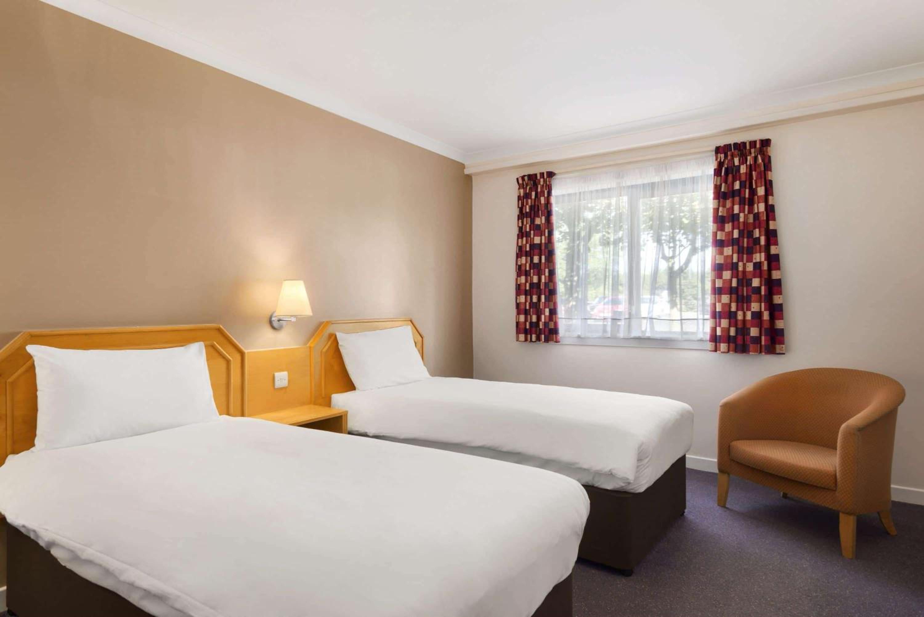 Twin Room - Mobility Access photo 3