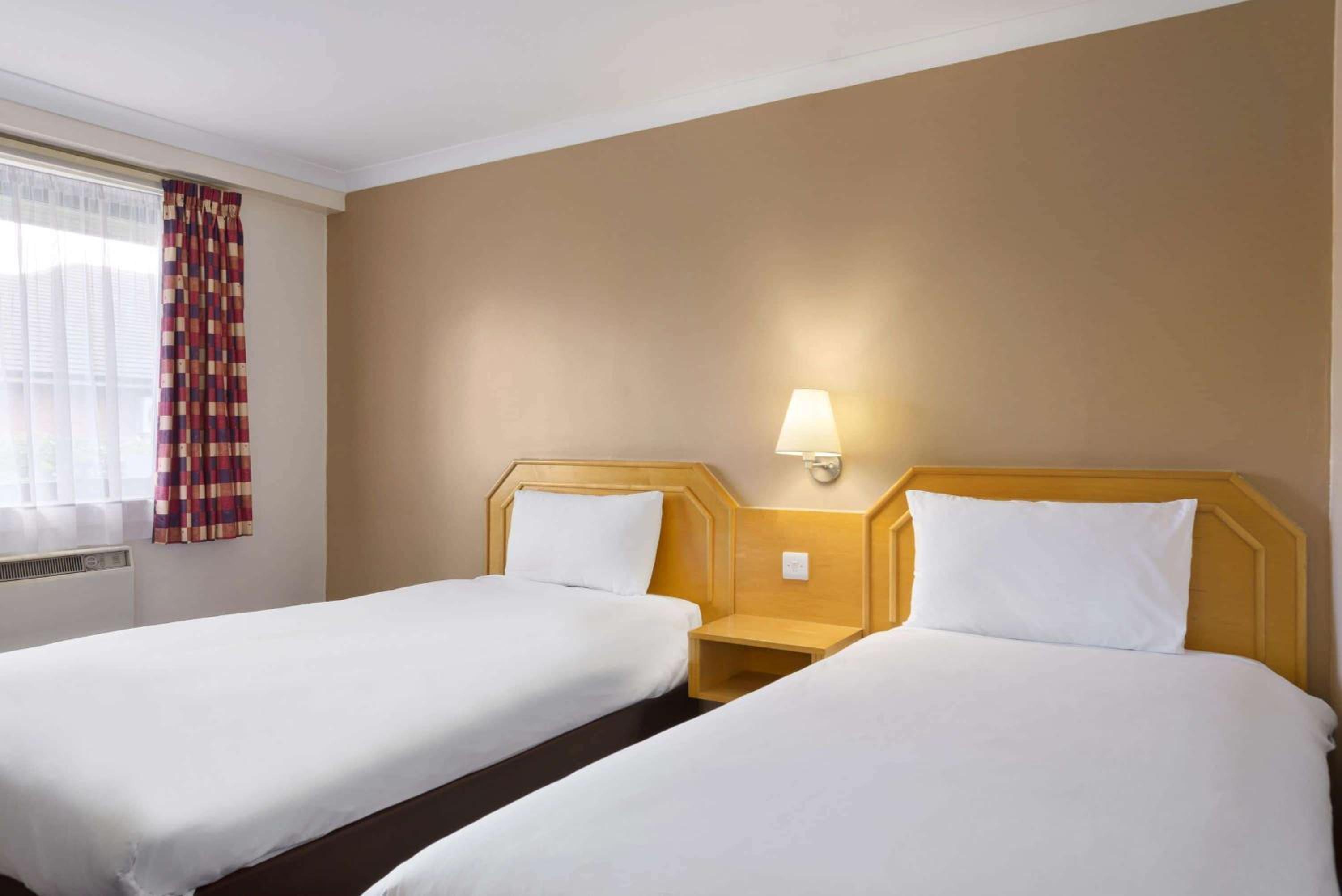 Twin Room - Mobility Access photo 1