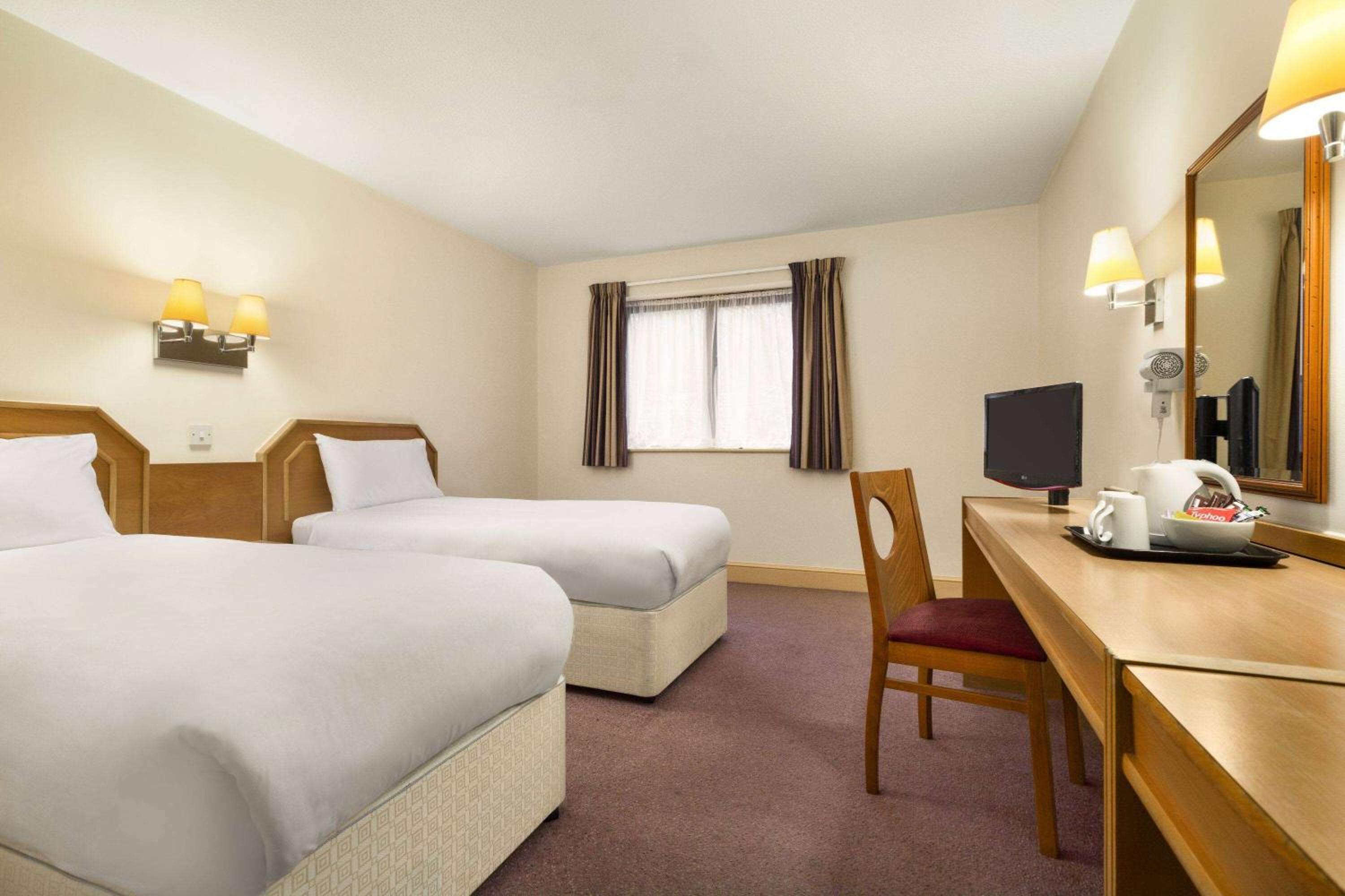Twin Room - Photo 4