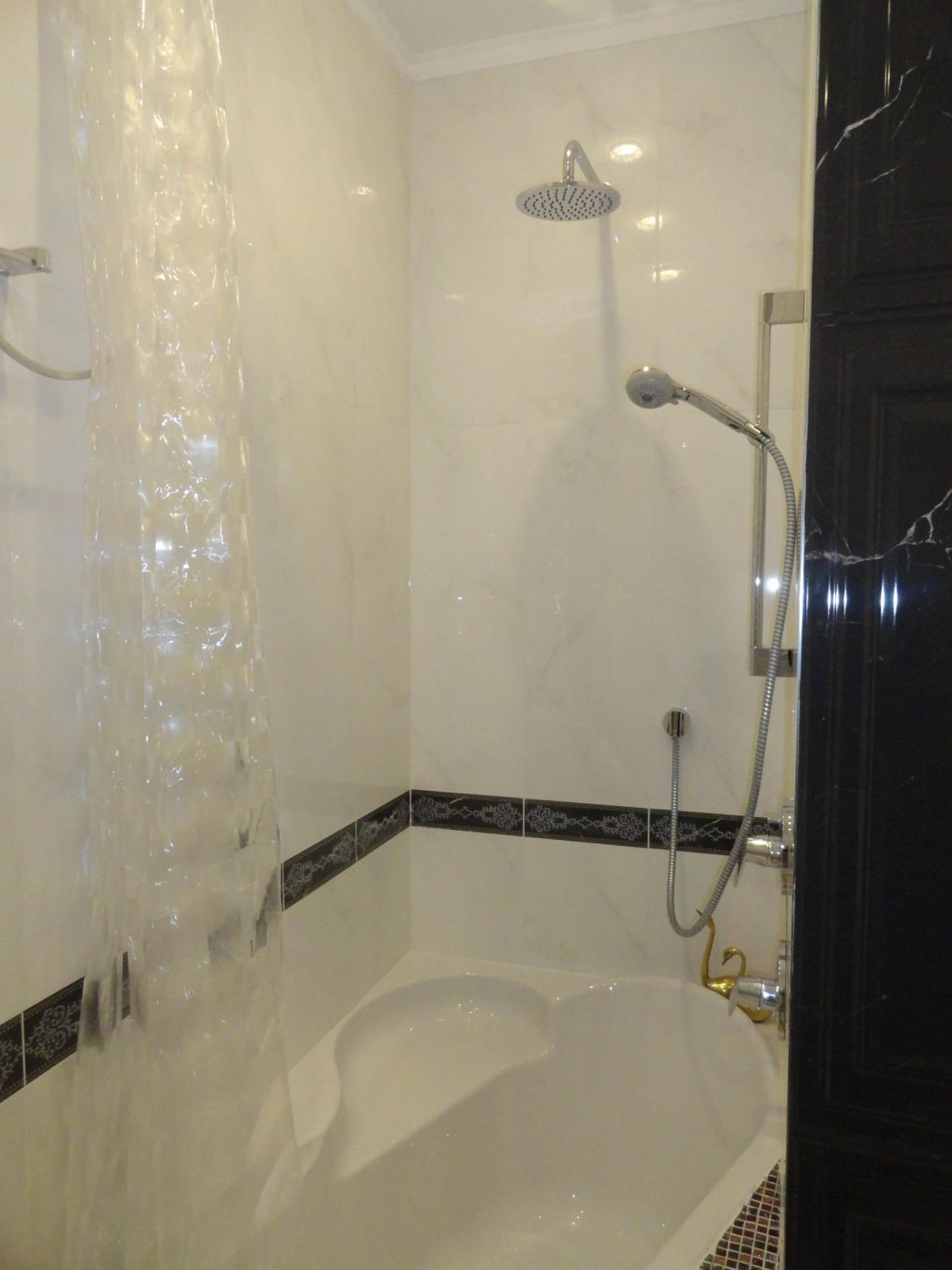 Two-Bedroom Apartment - Photo 28