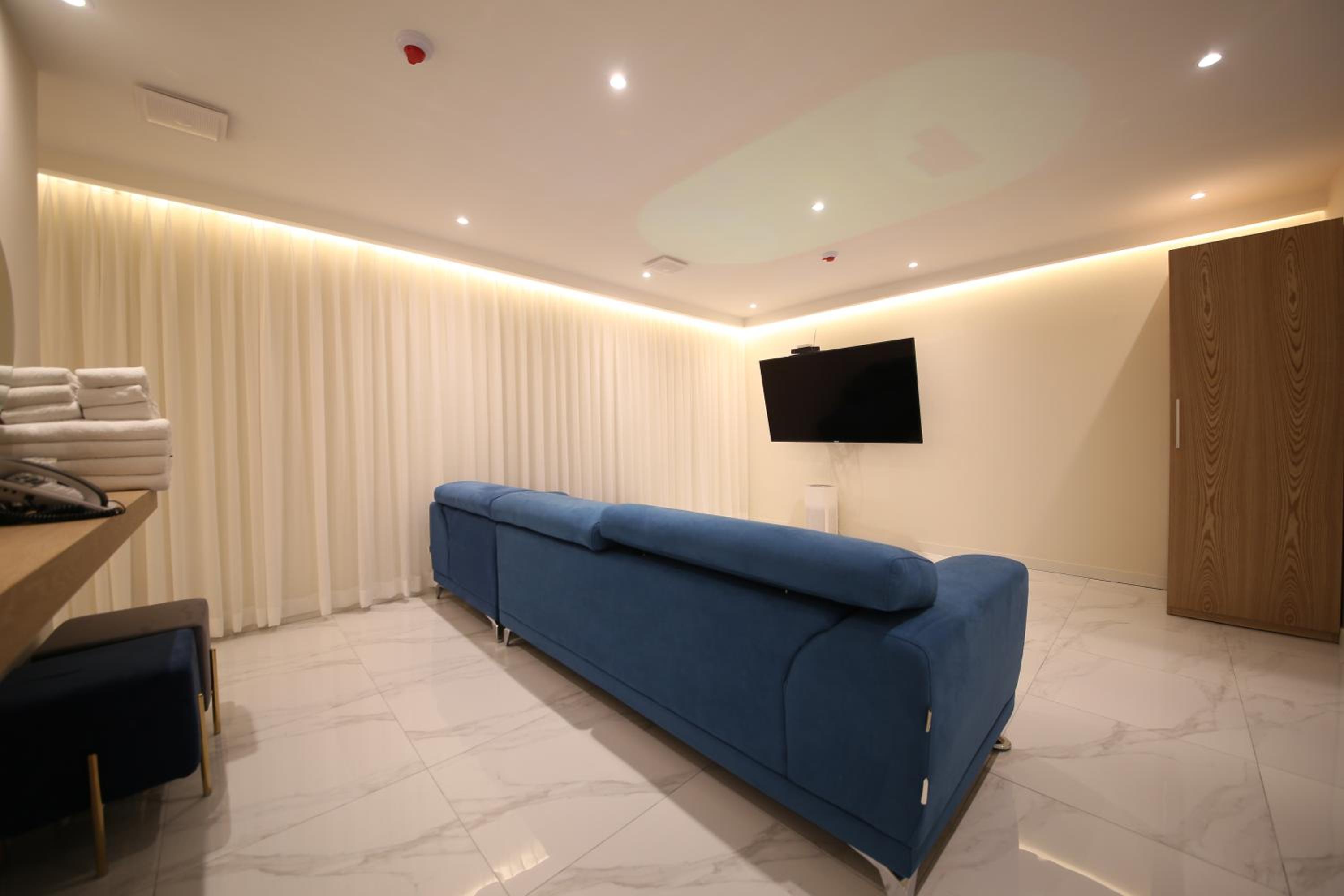 Family Suite - Photo 6