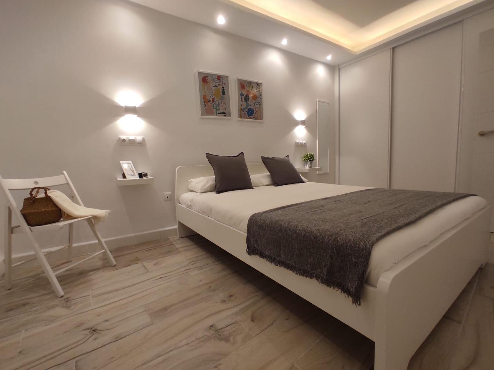 One-Bedroom Apartment - Photo 18