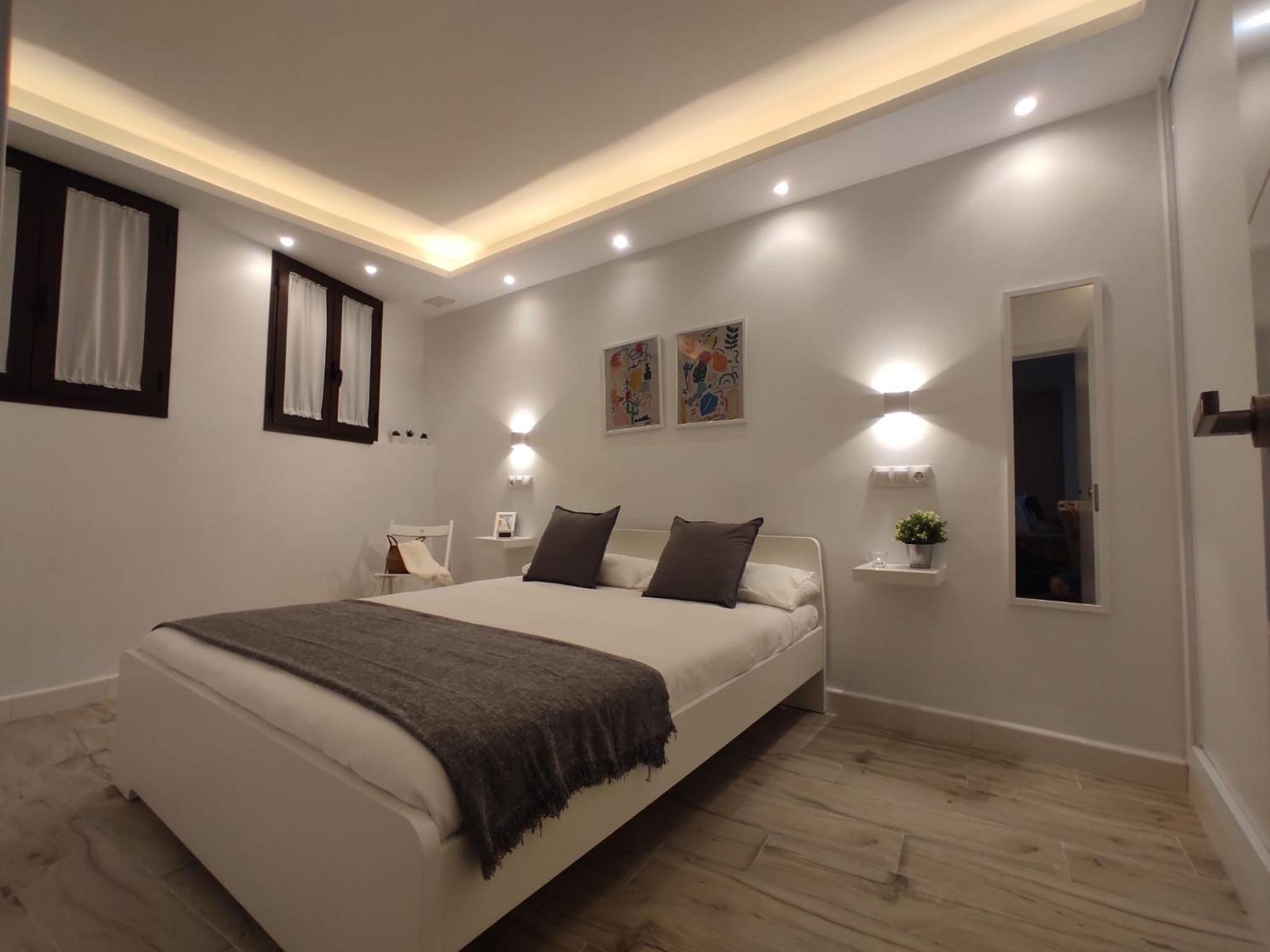 One-Bedroom Apartment - Photo 17