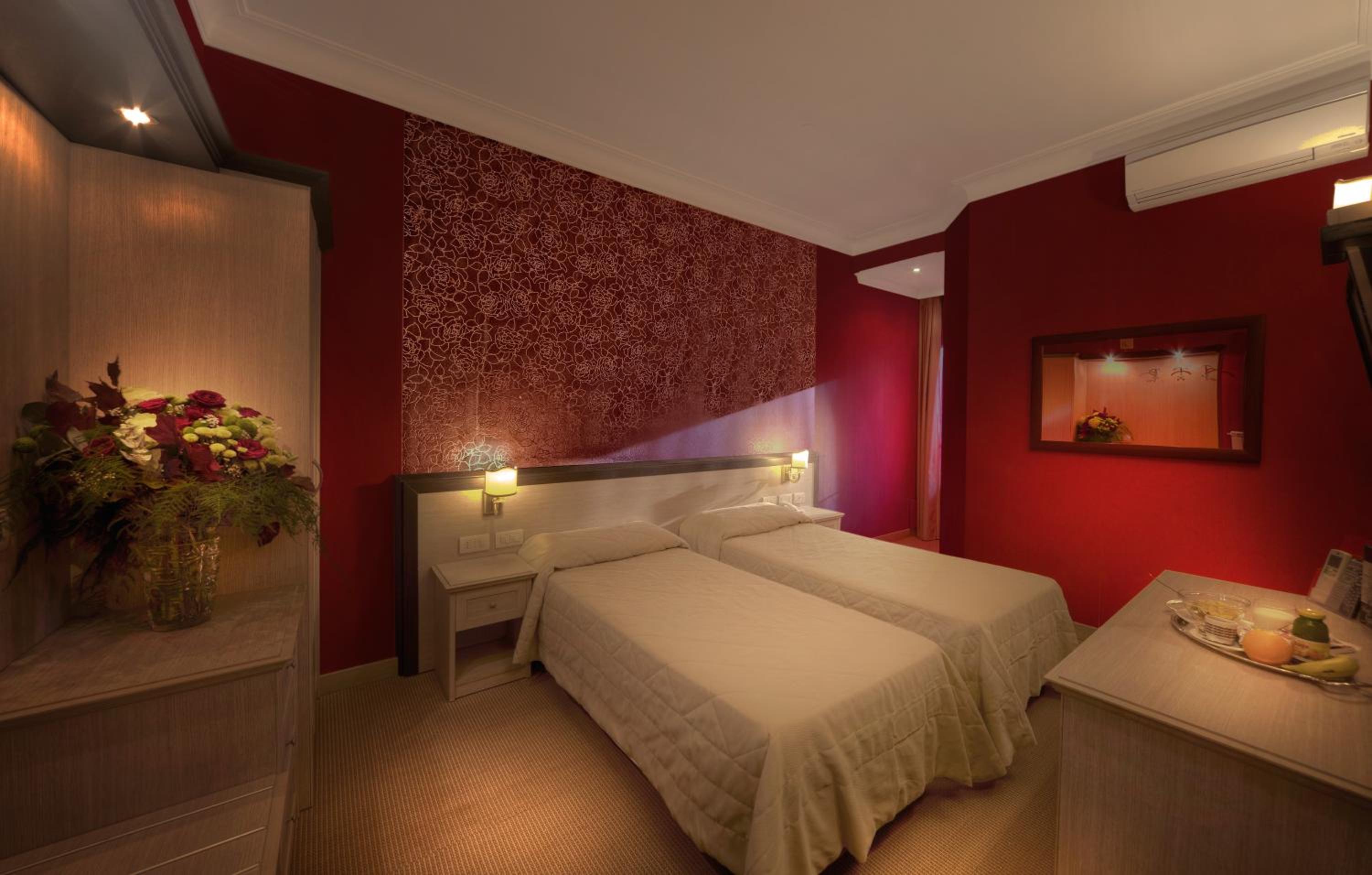 Single Room photo 1