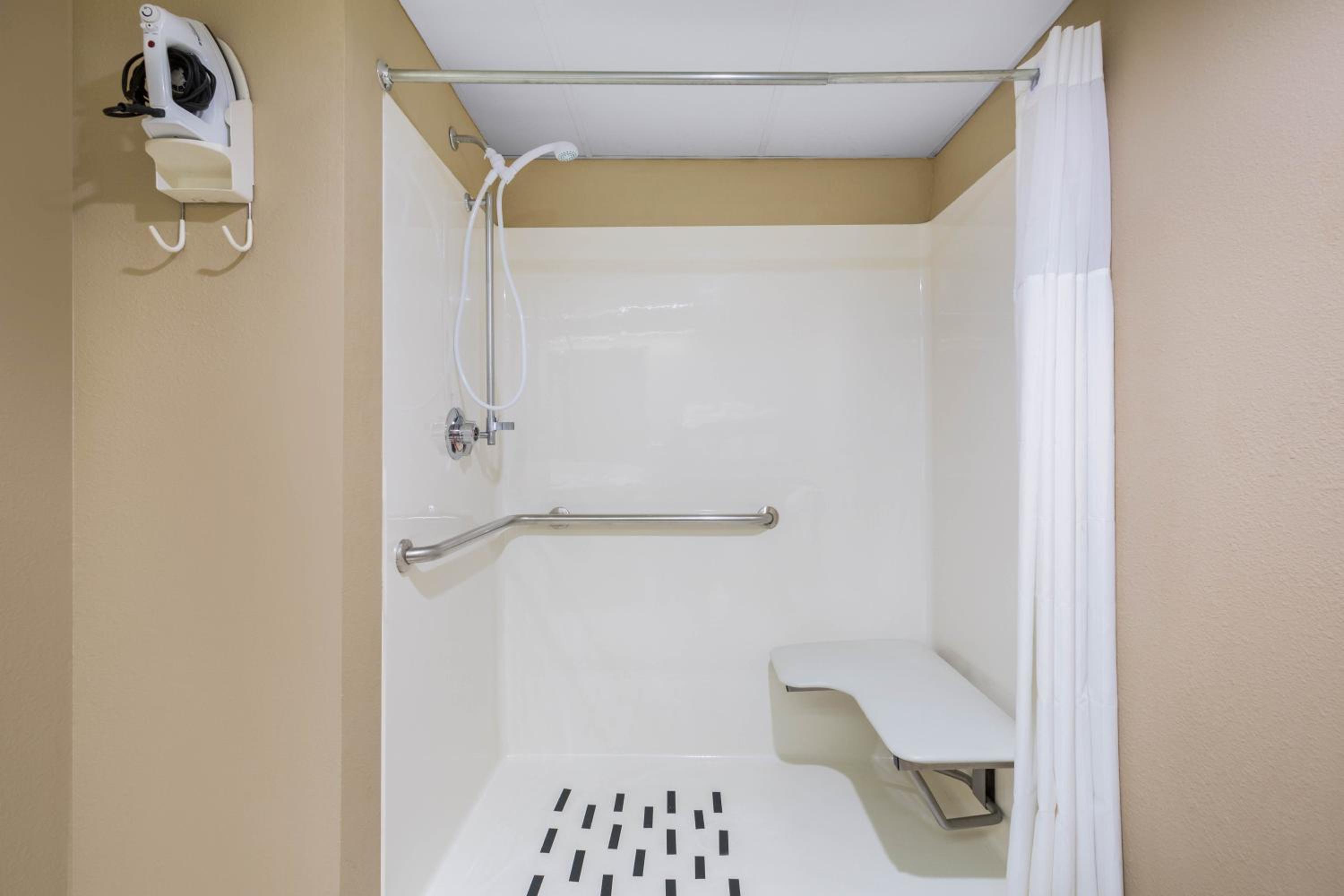 King Room - Disability Access photo 1