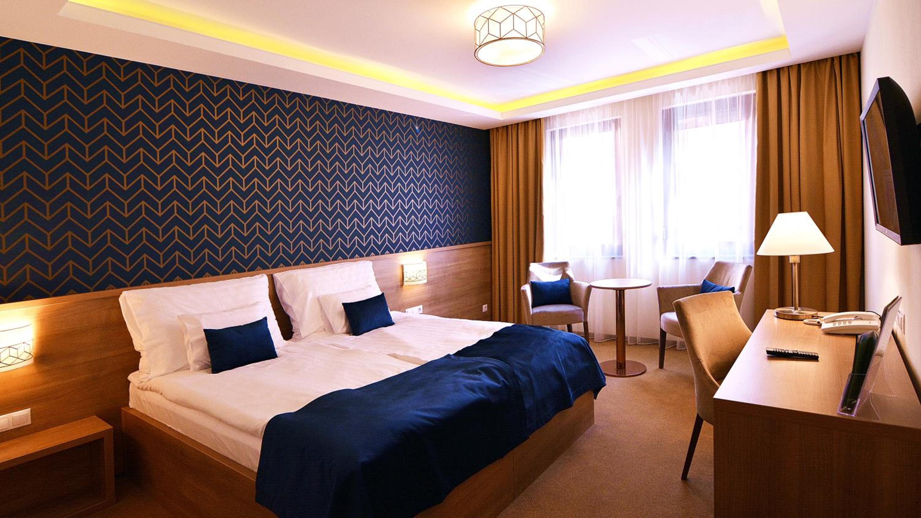 Double Room - Photo 2