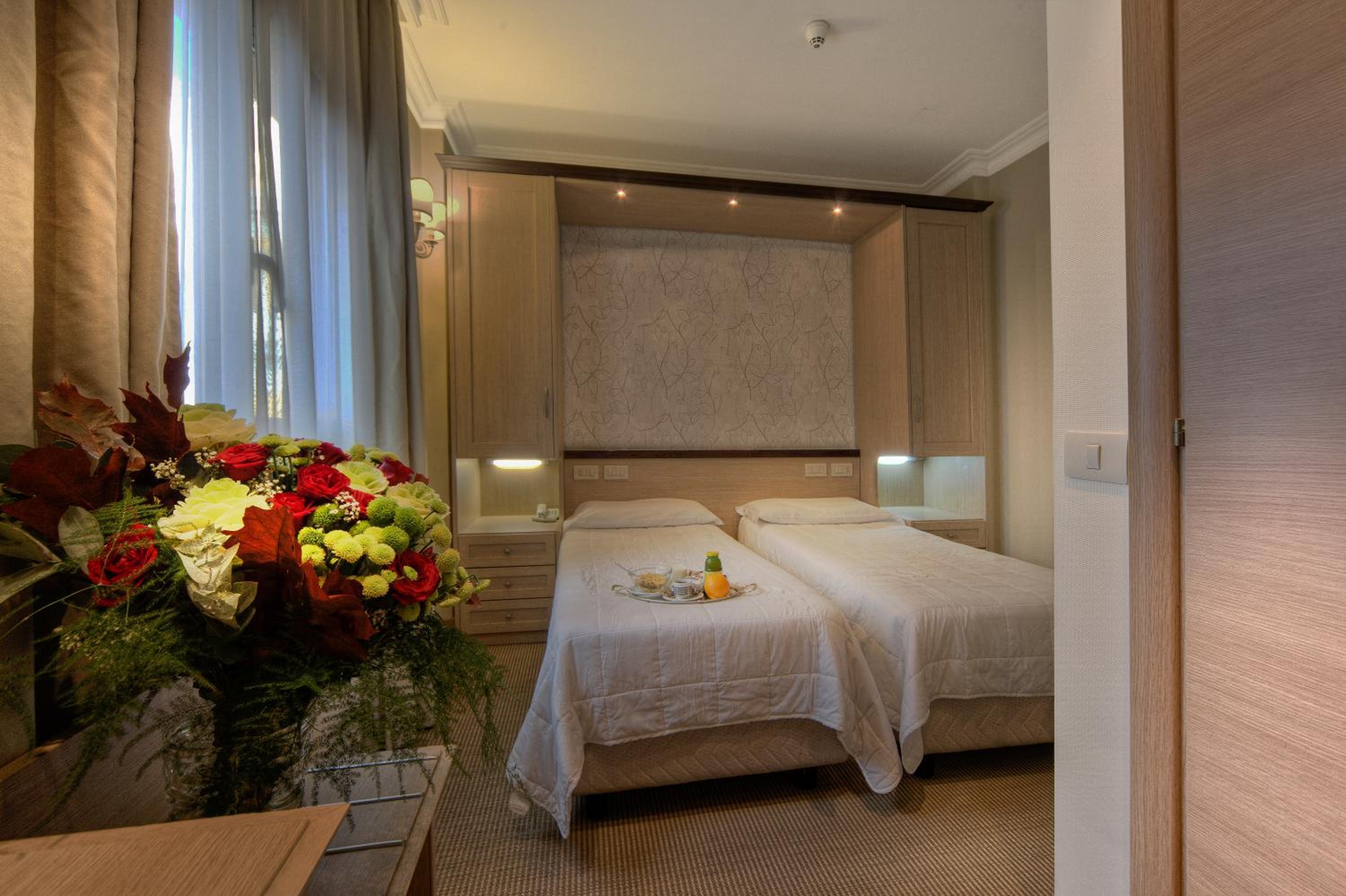 Single Room photo 2