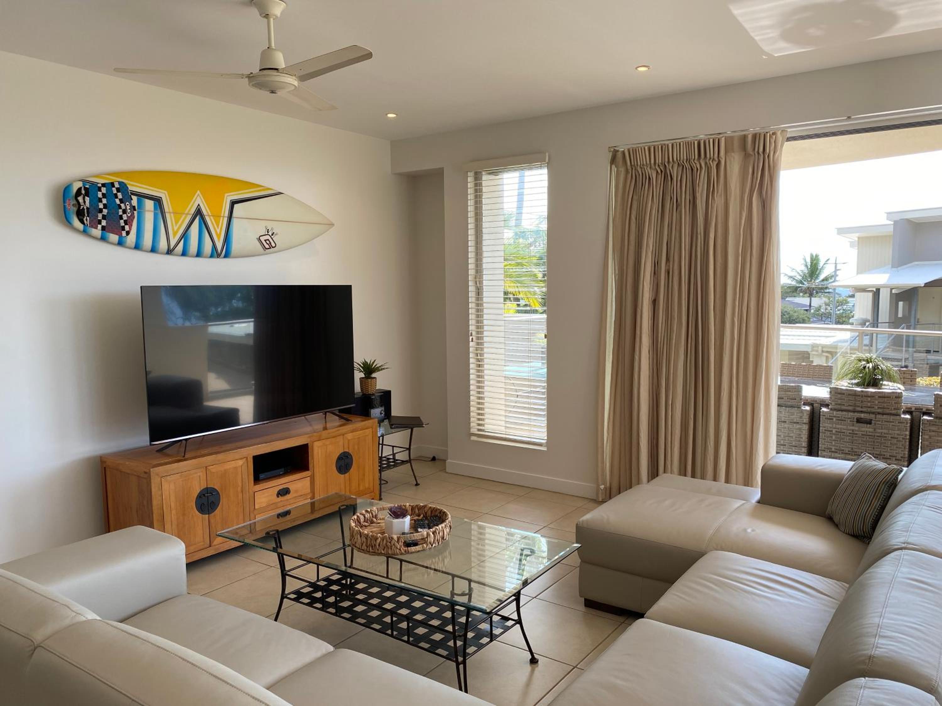 Ocean Breeze Apartment - 3 Bedrooms photo 3