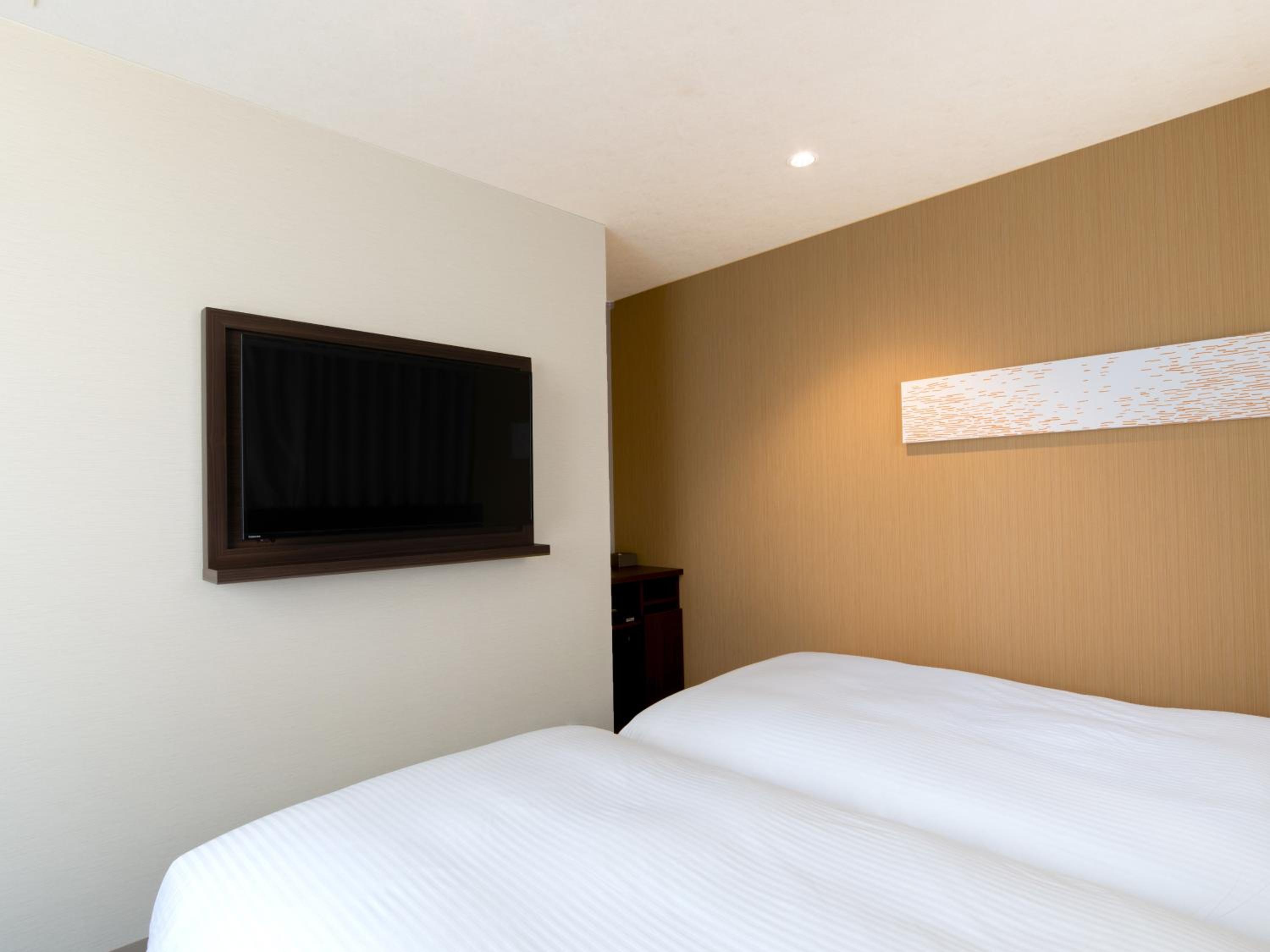 Twin Room - Photo 8