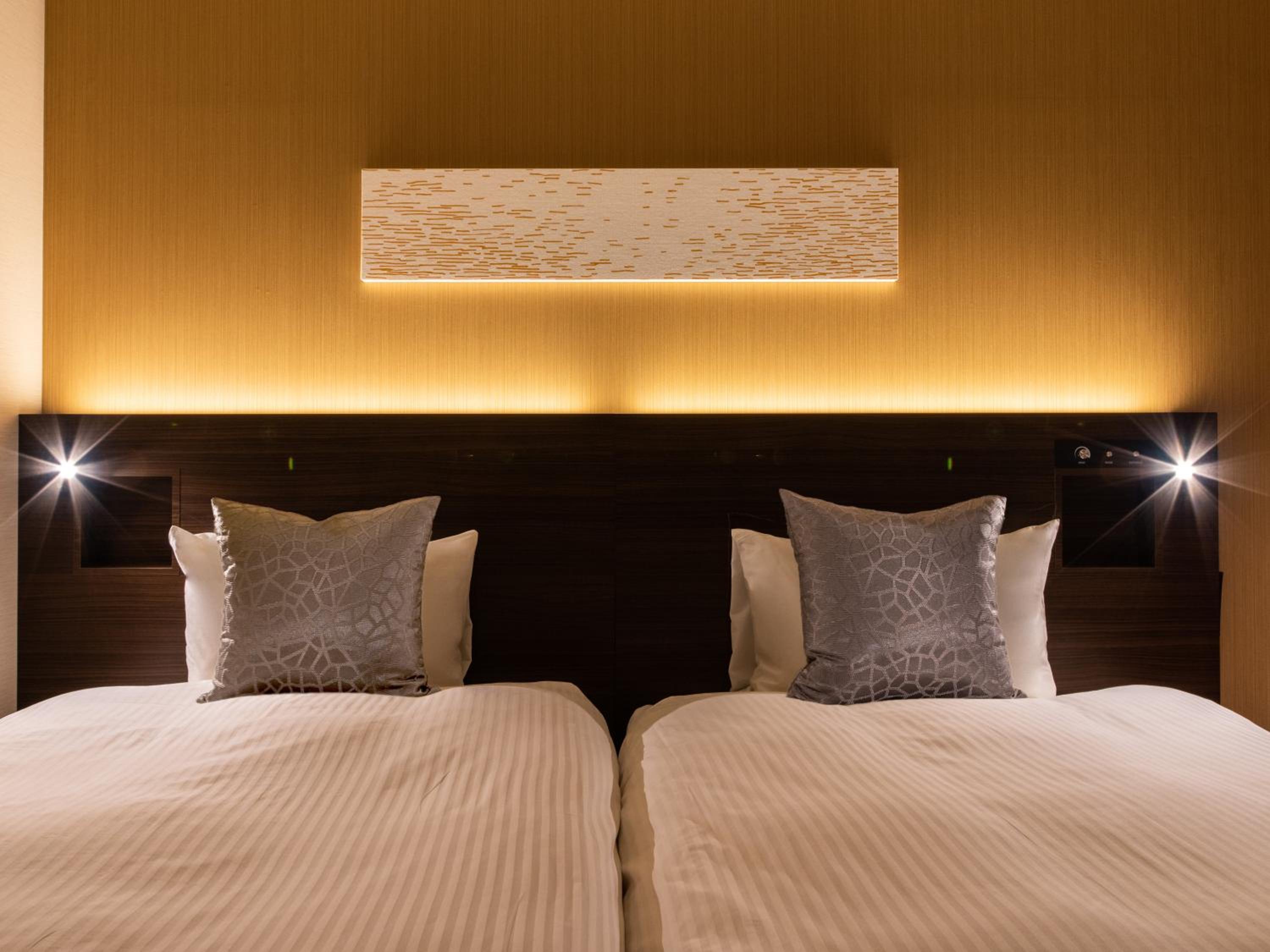 Twin Room - Photo 7