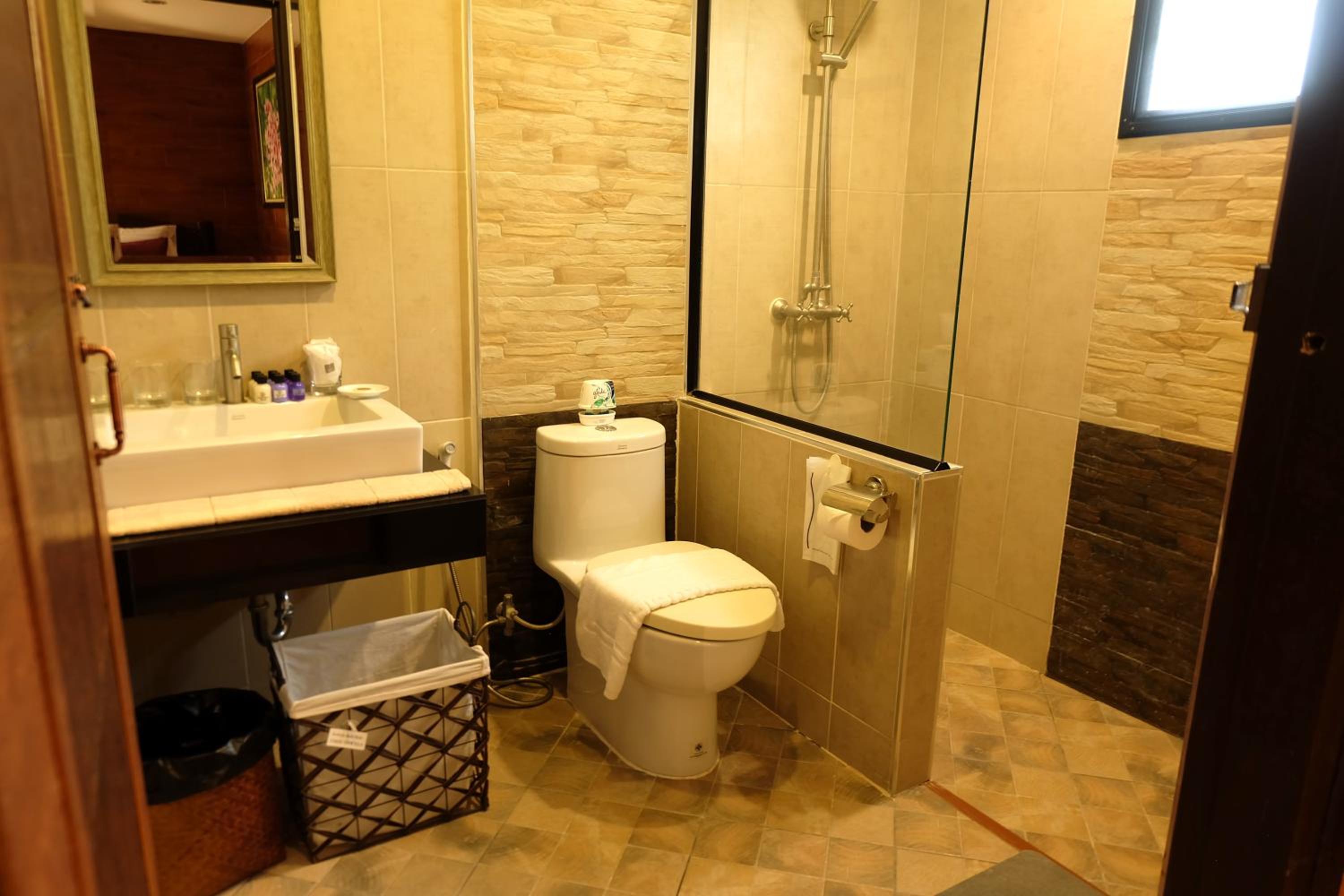 Comfort Triple Room - Photo 12