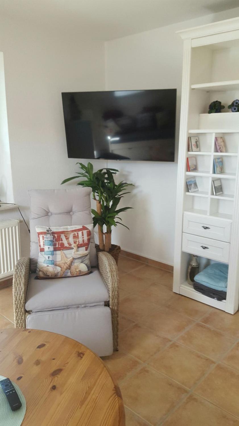 One-Bedroom Apartment - Photo 11