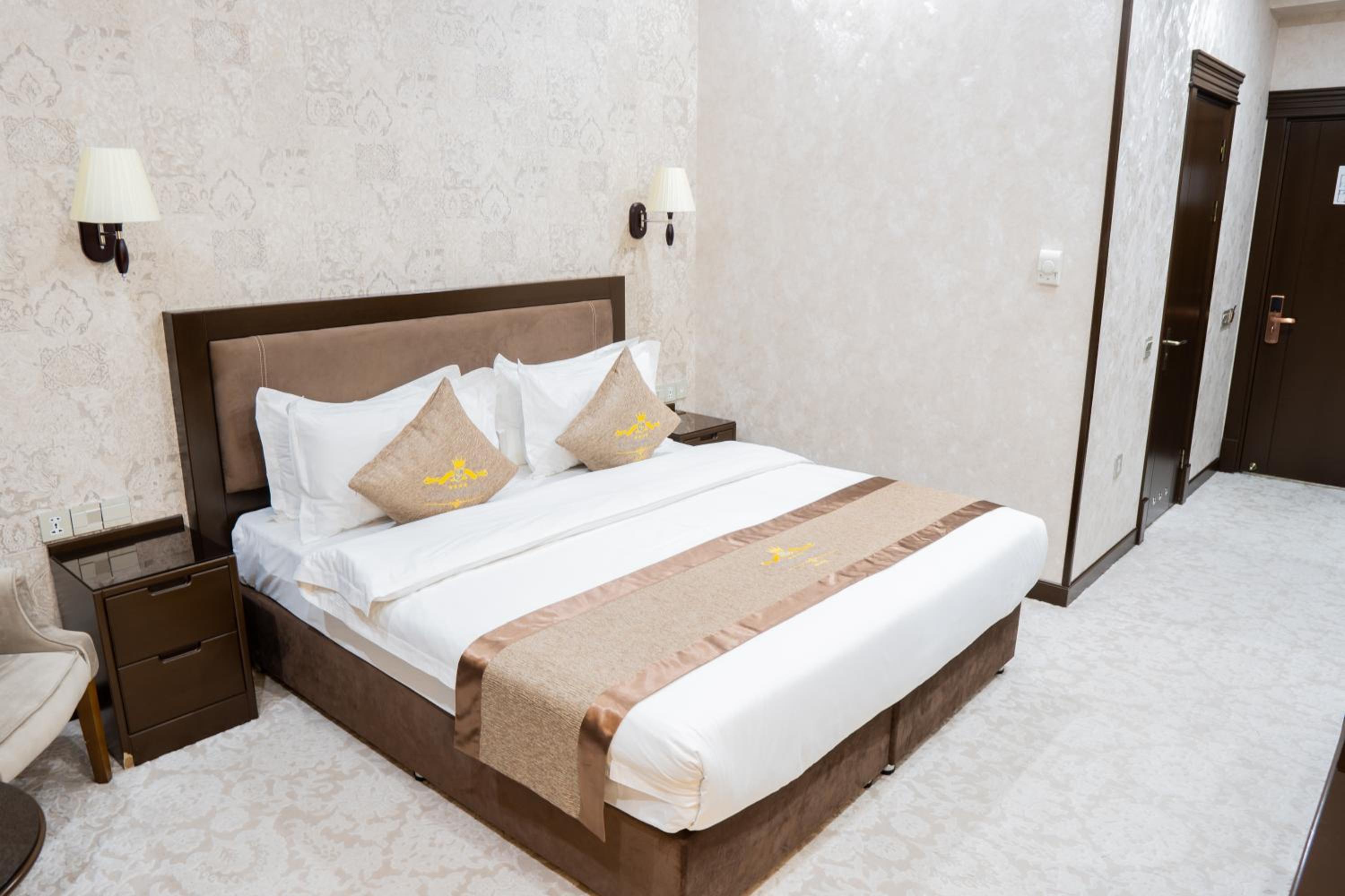 Standard Double or Twin Room - Photo 2