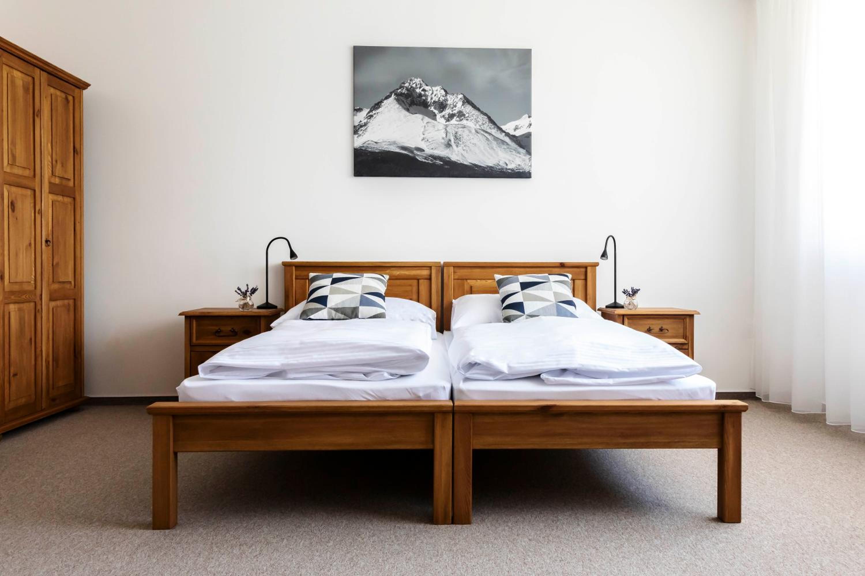 Large Double or Twin Room - Photo 1