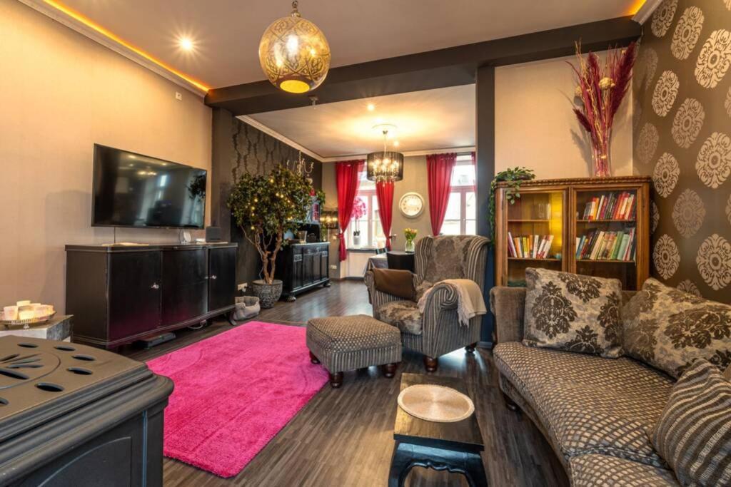 Three-Bedroom Apartment photo 2