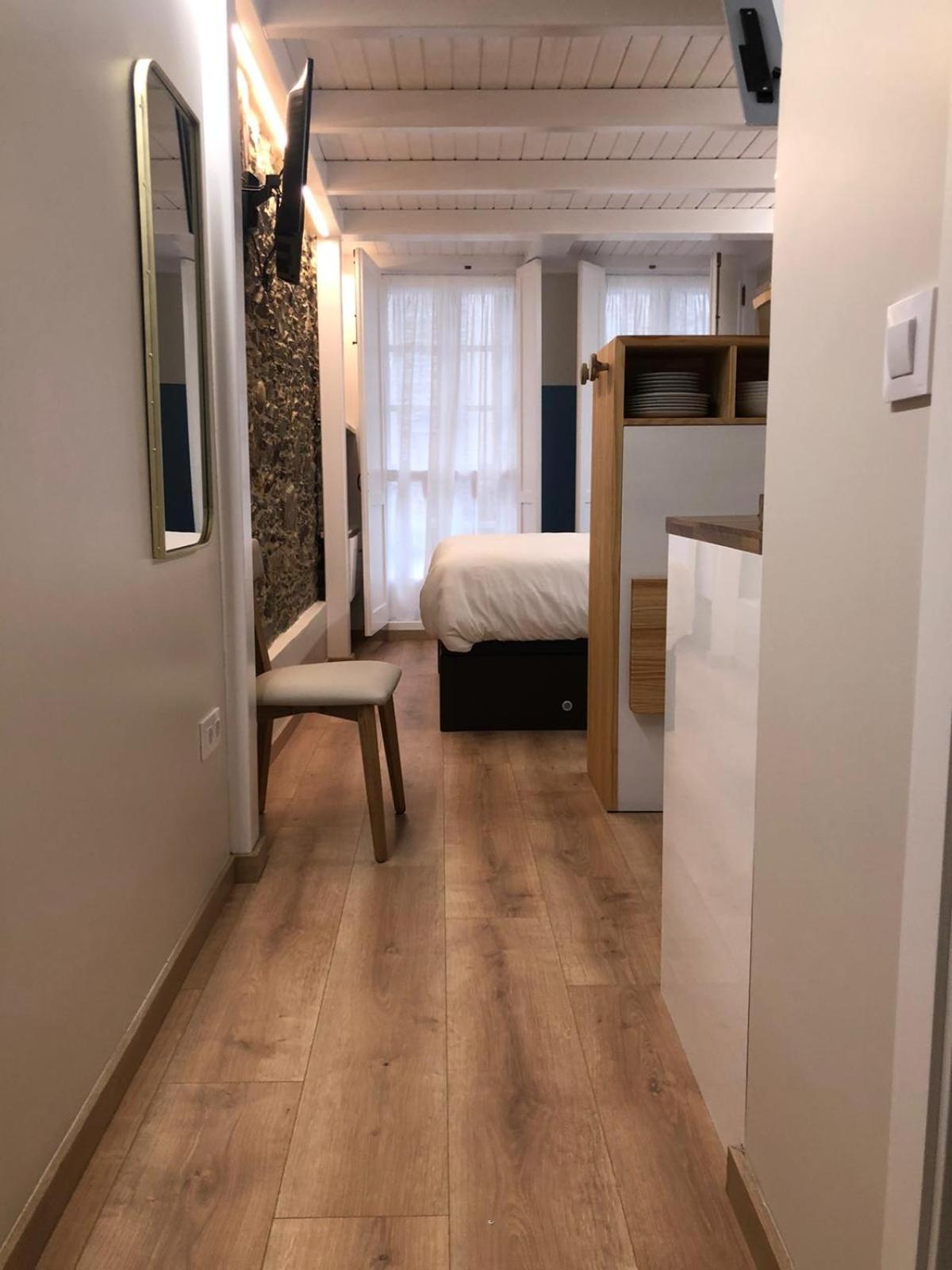 One-Bedroom Apartment - Photo 20
