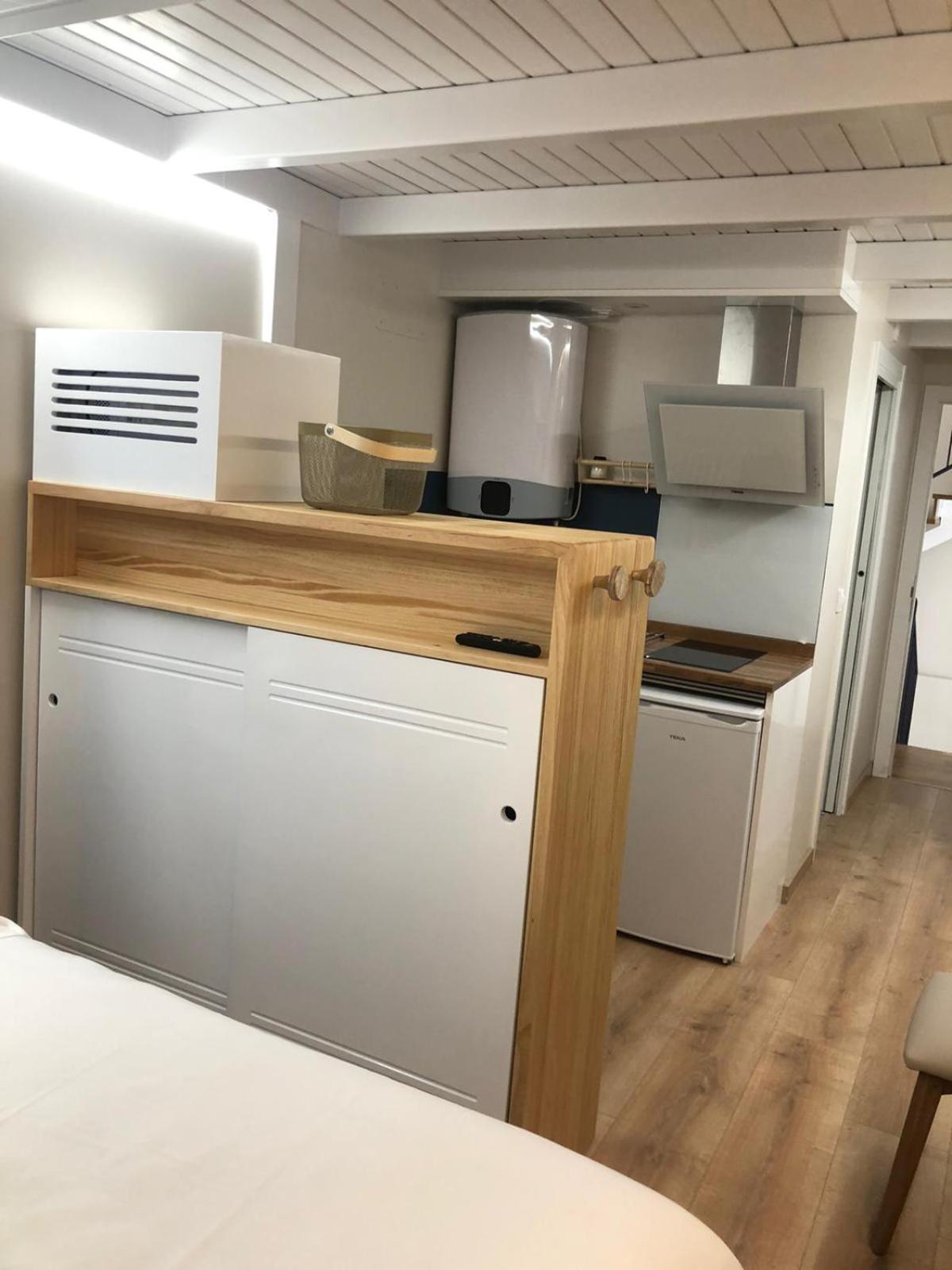 One-Bedroom Apartment - Photo 11