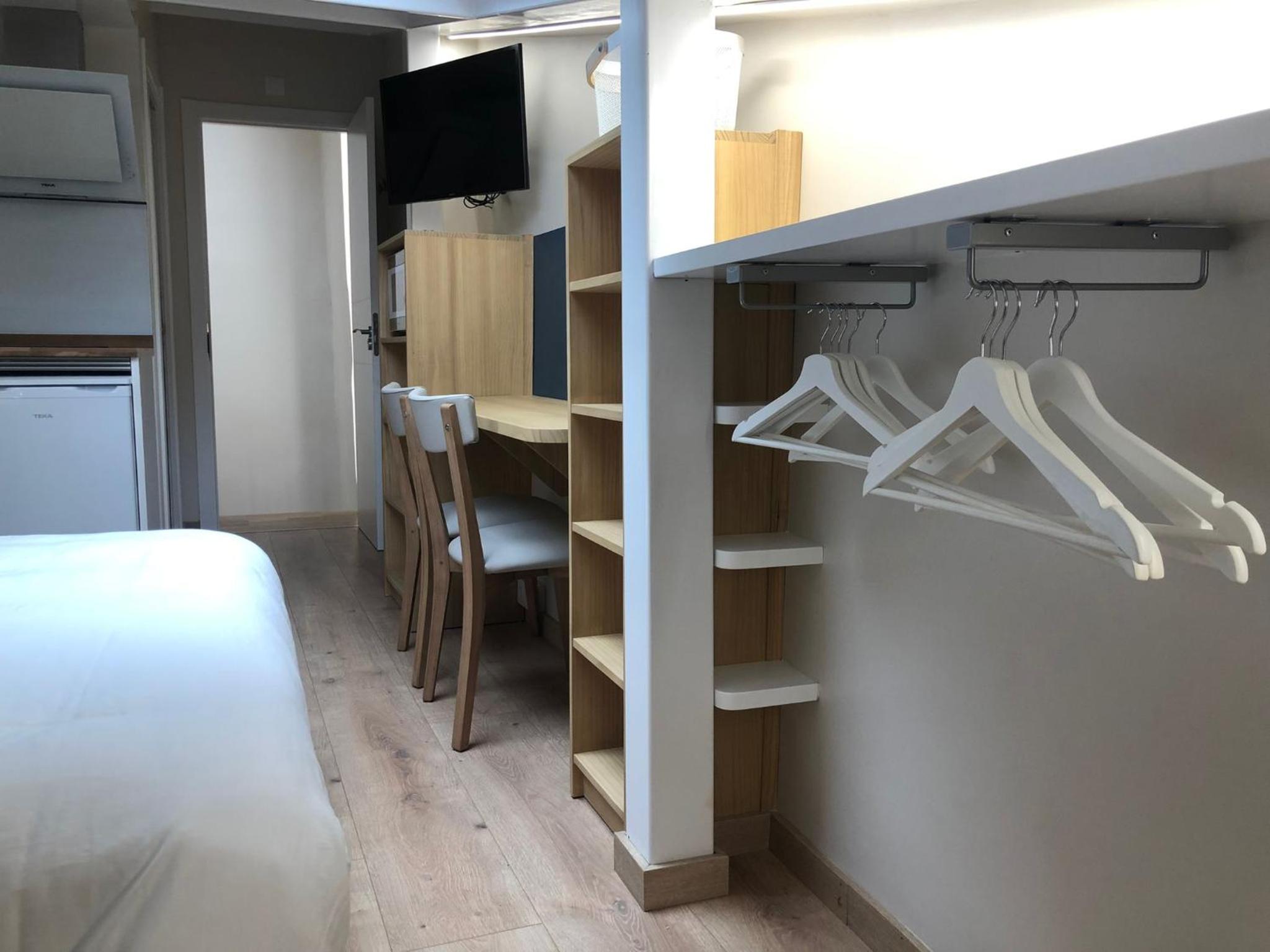 One-Bedroom Apartment - Photo 1