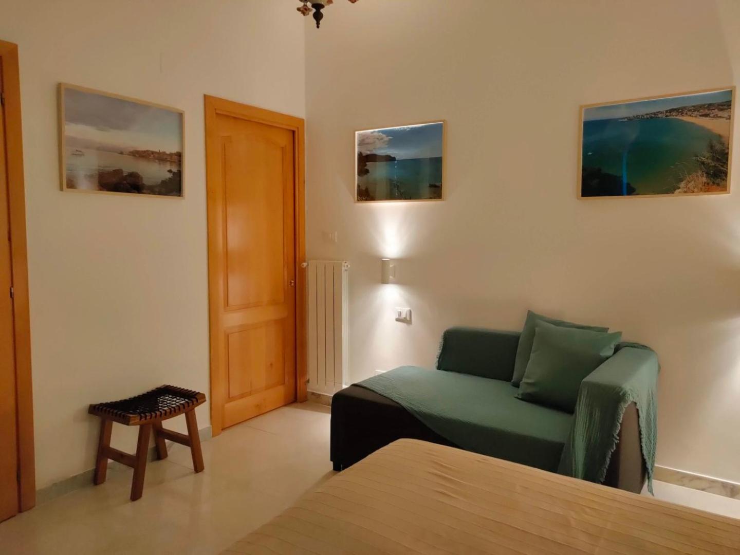 Superior Triple Room - Photo 30