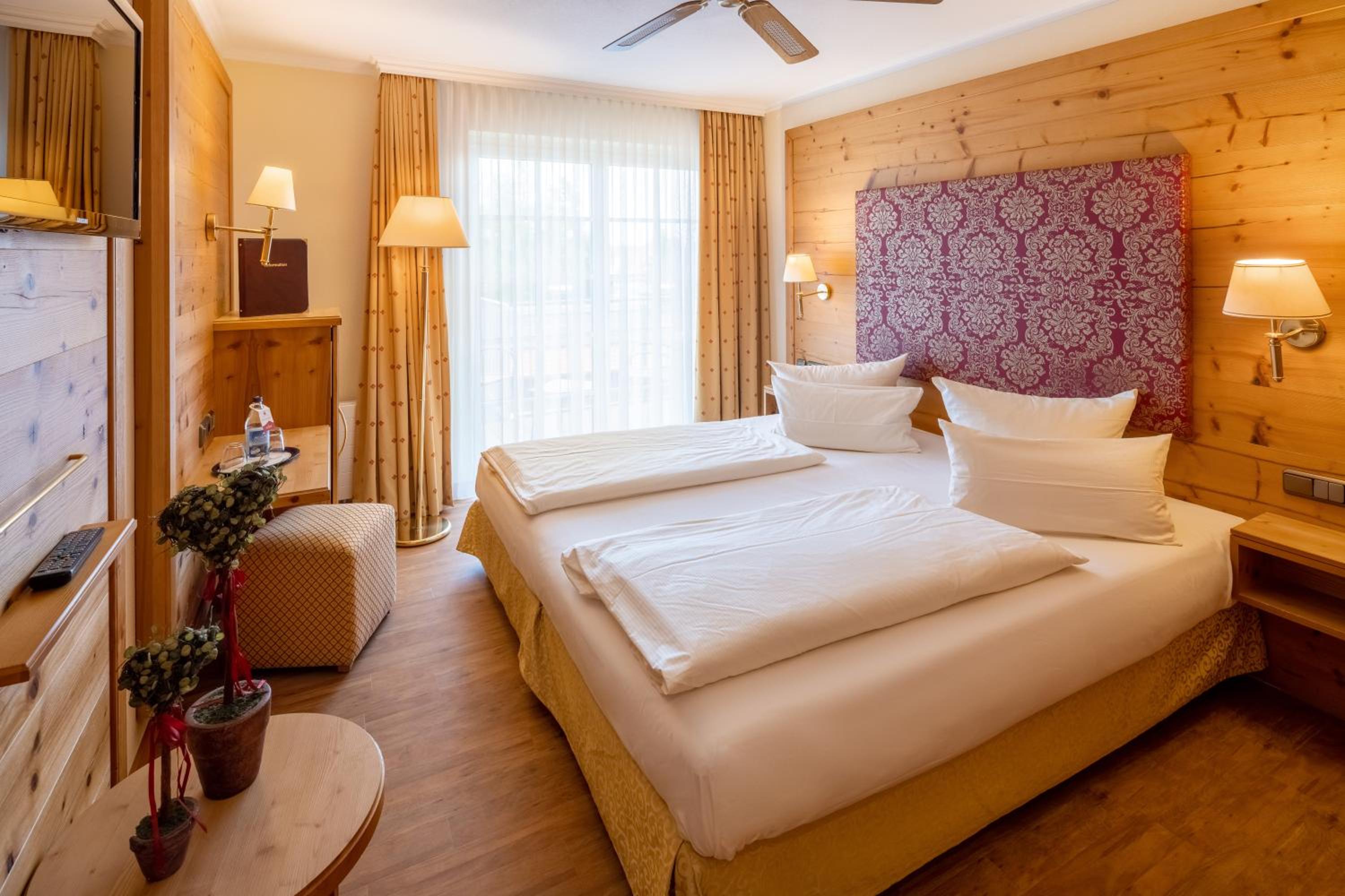 Comfort Double Room with Balcony - Linderhof photo 1