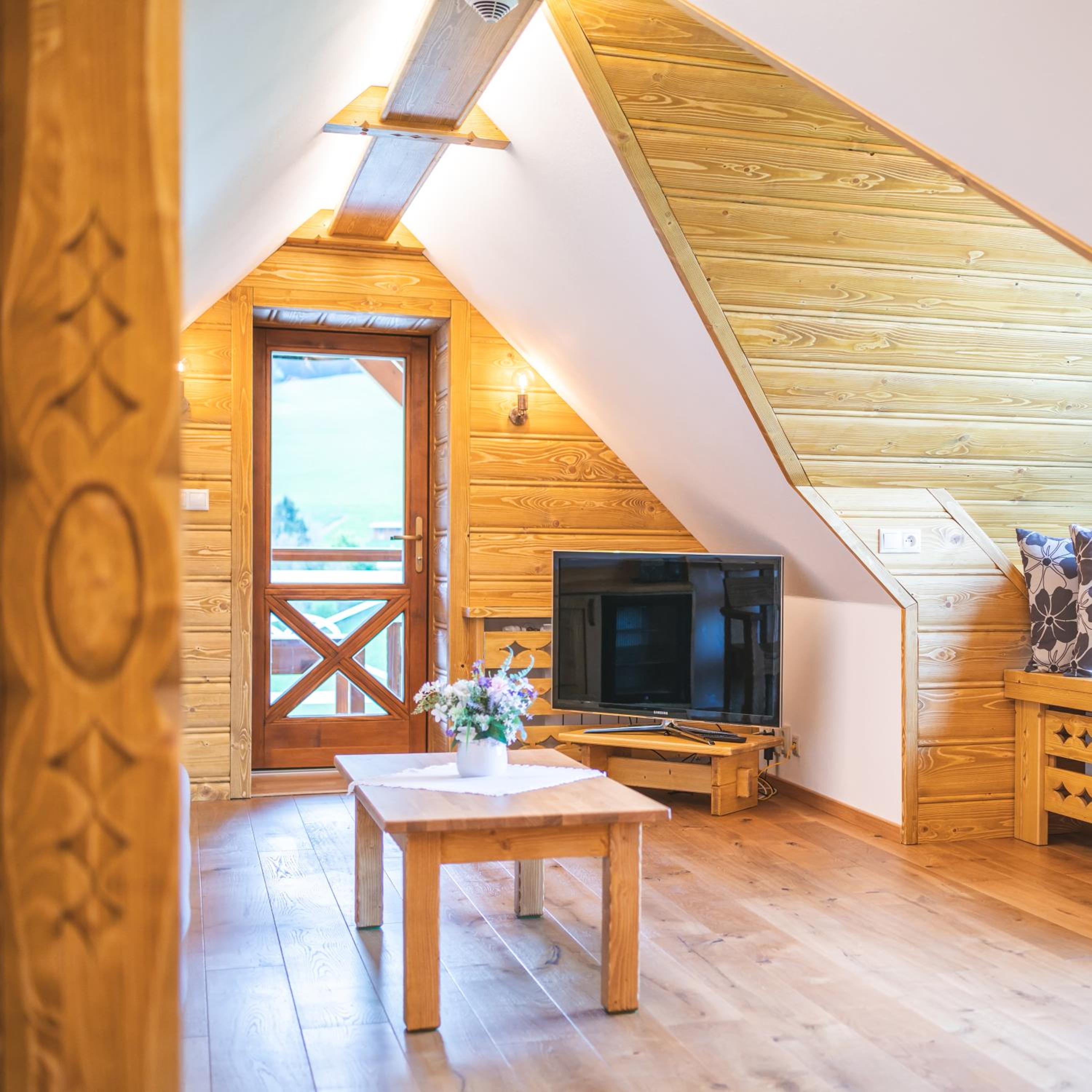 Loft - Photo 18