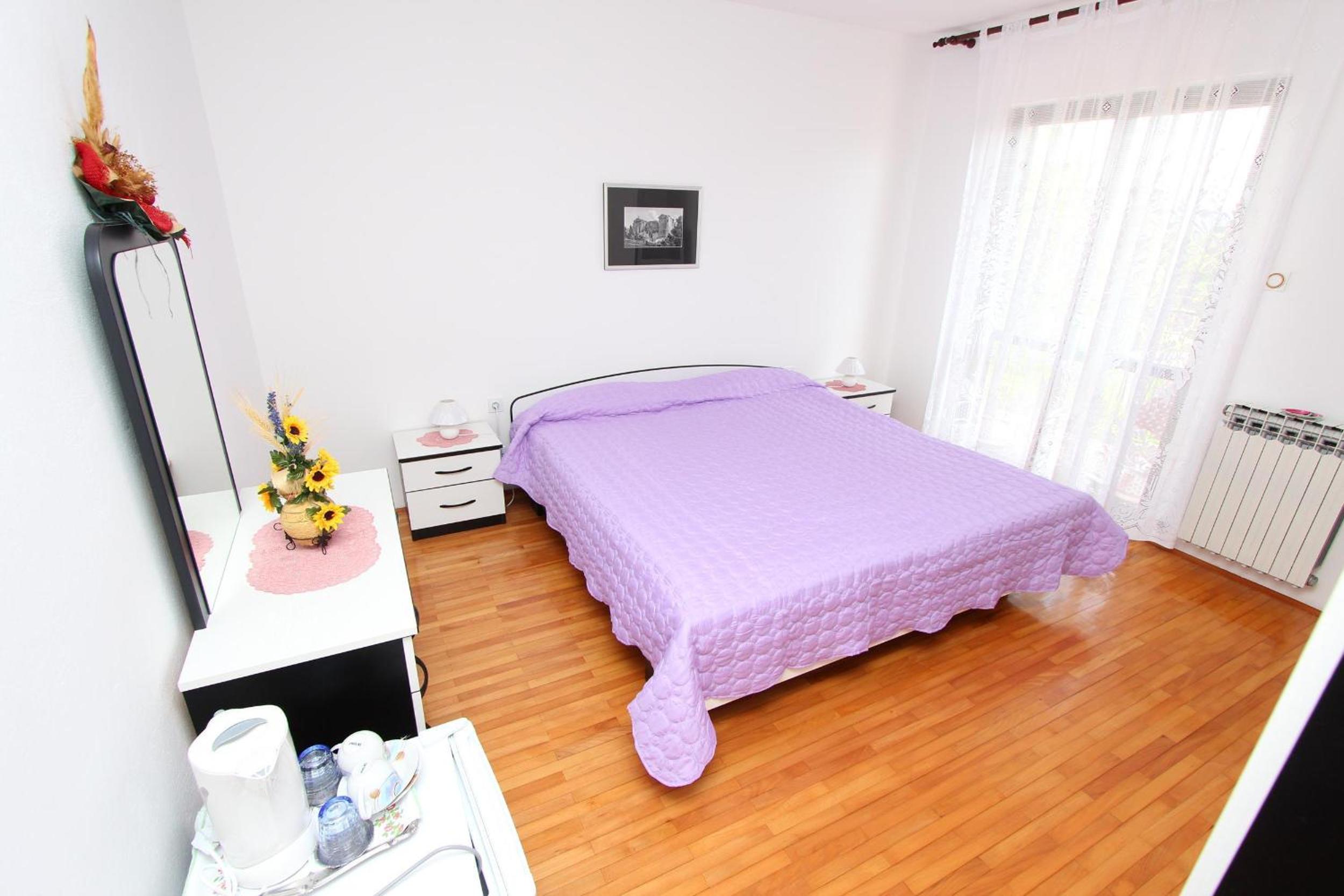 Double Room with Shared Bathroom