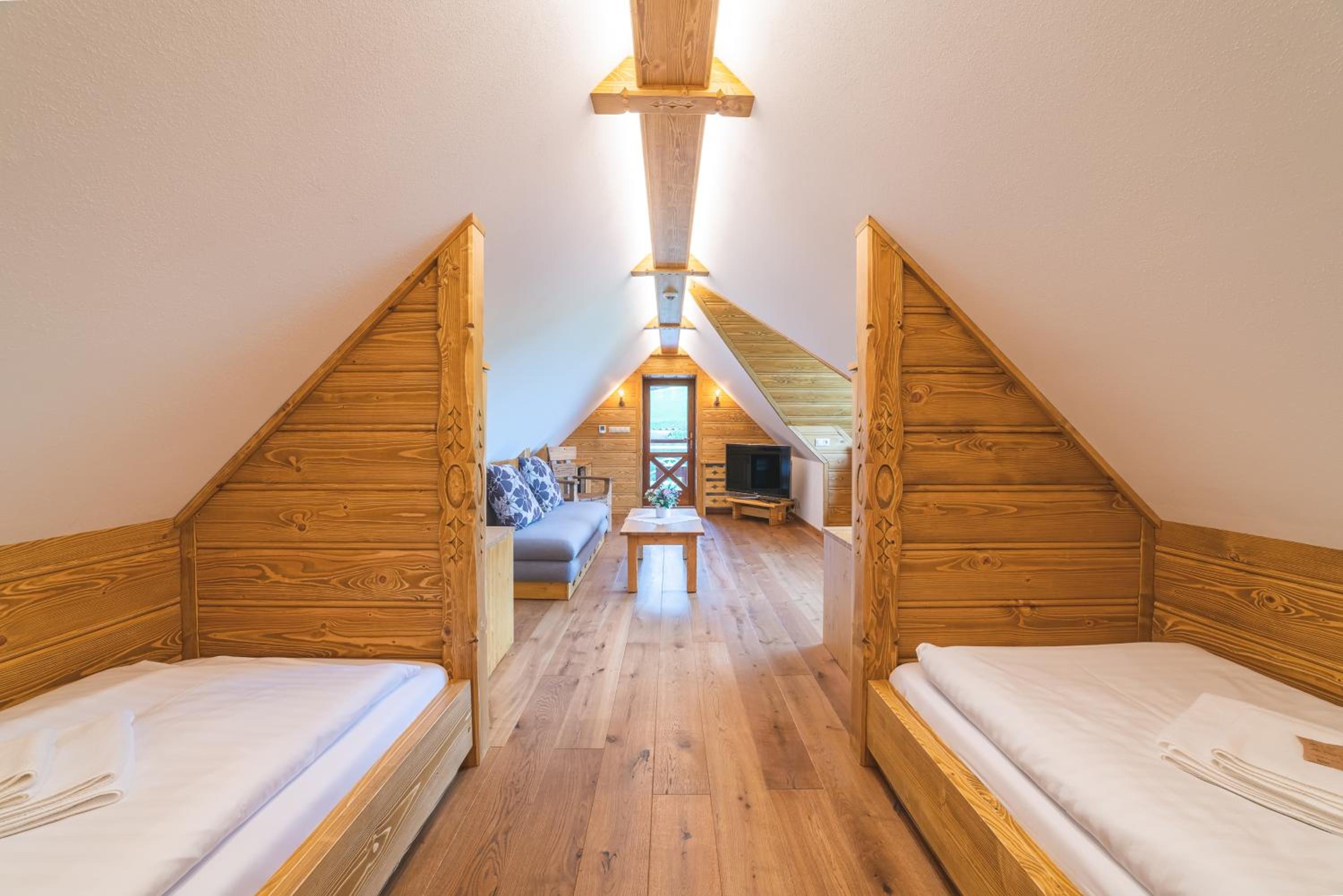 Loft - Photo 17