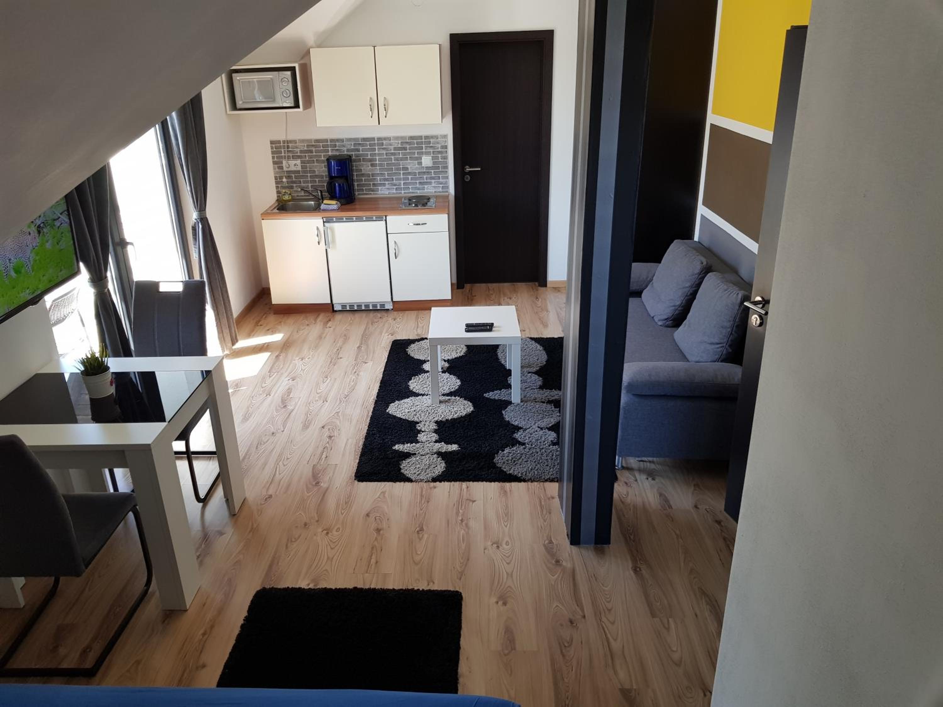 Apartment photo 2