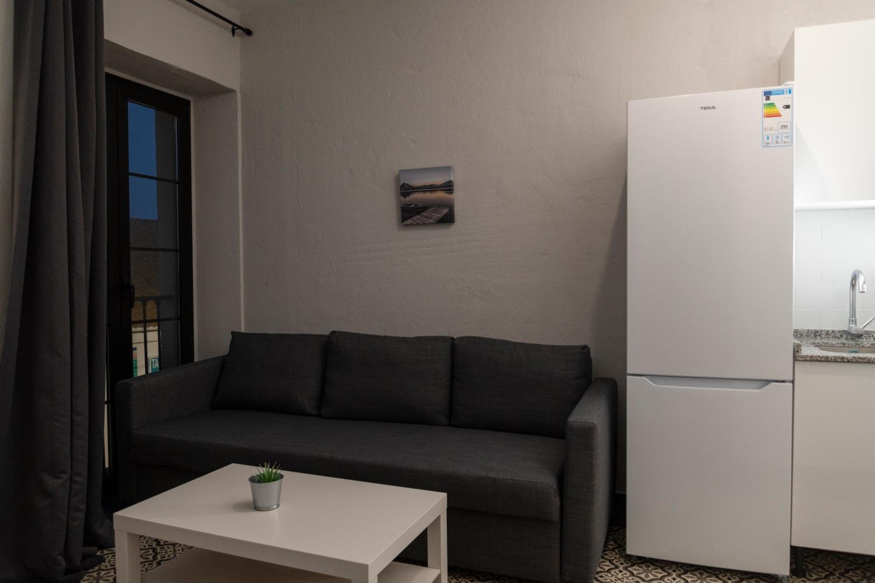 Family Apartment (2 Adults + 2 Children) - Photo 7