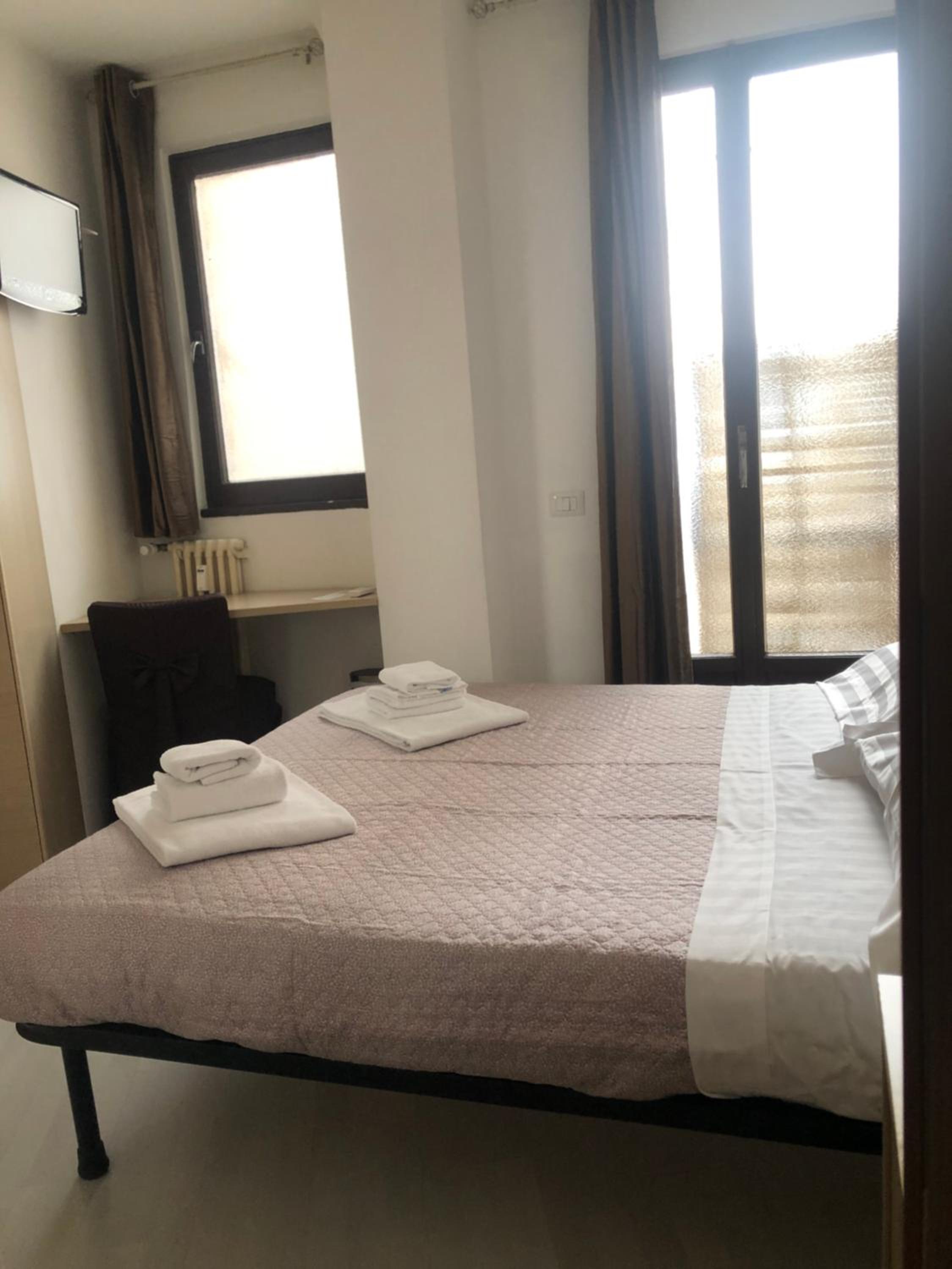 Small Double Room photo 2