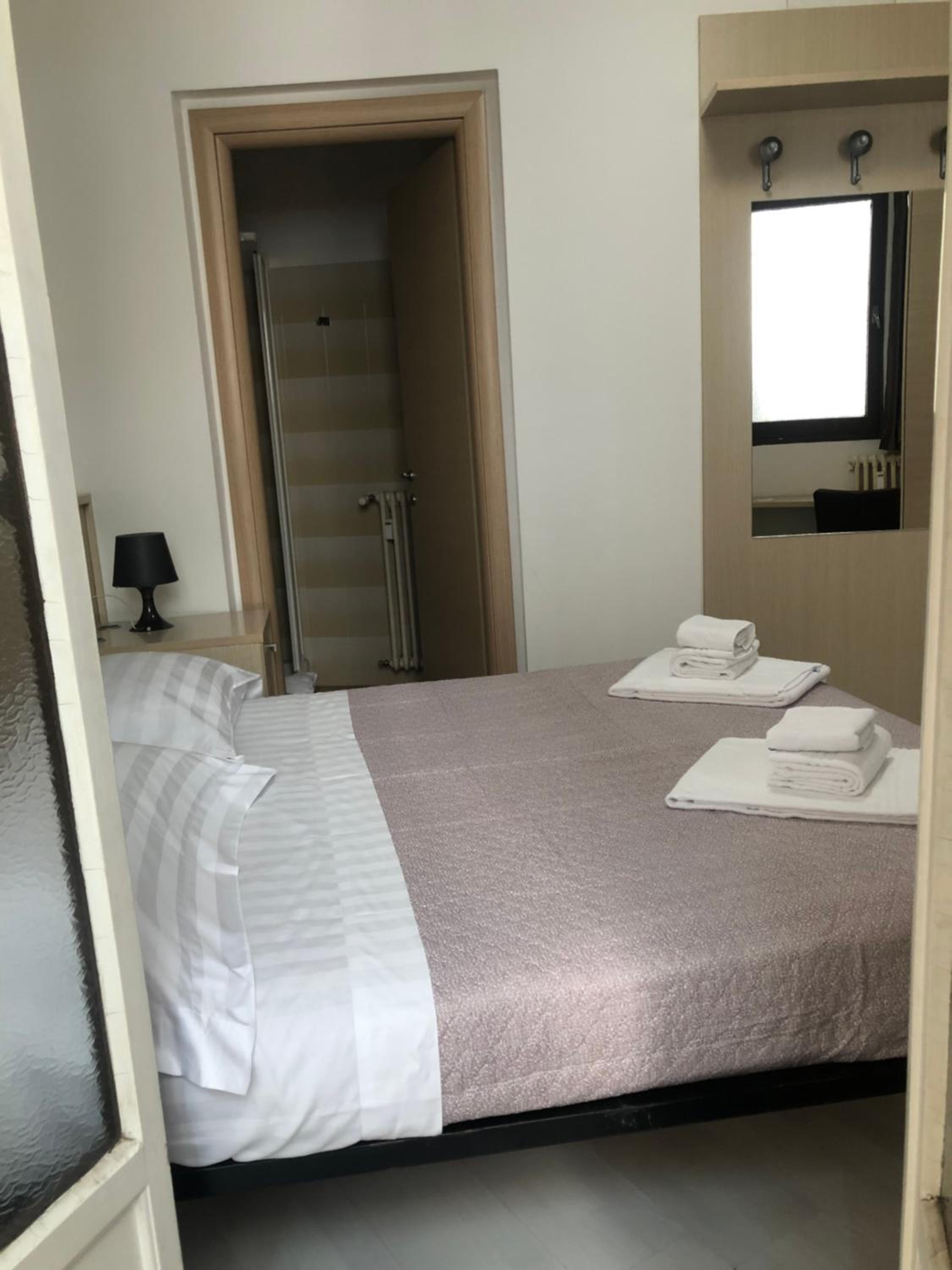 Small Double Room photo 3