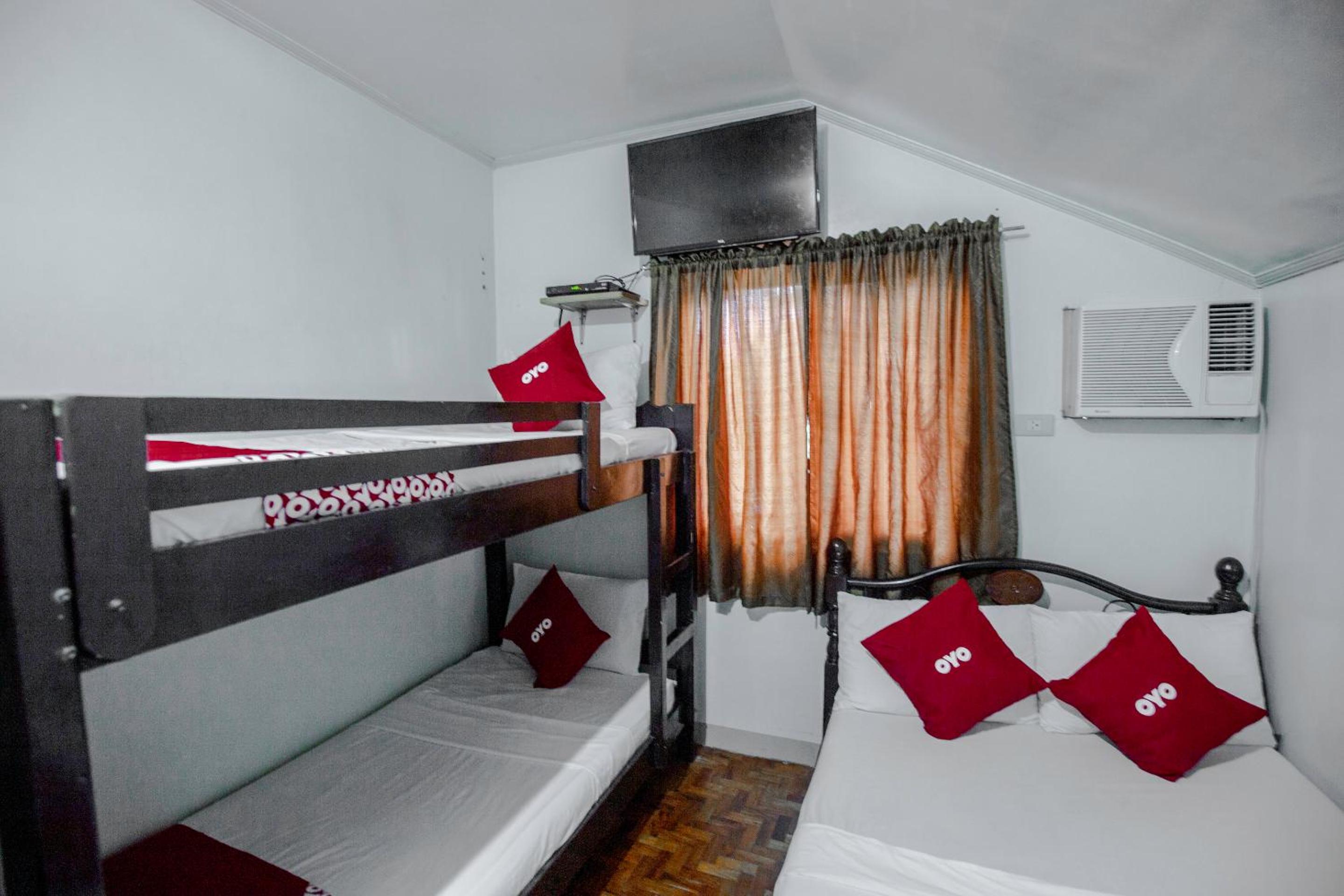 Deluxe Suite - Photo 3