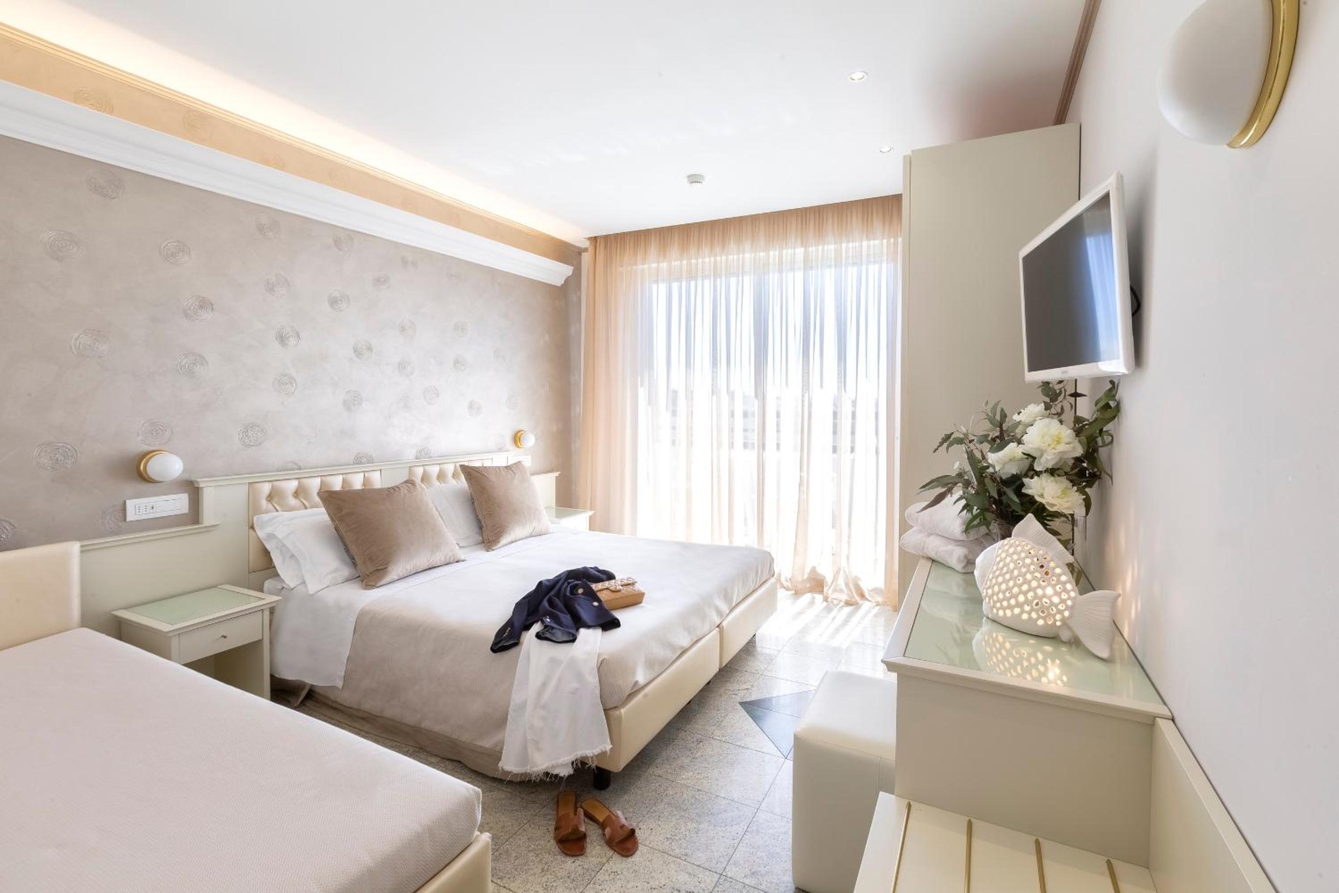 Superior Double or Twin Room - Photo 1