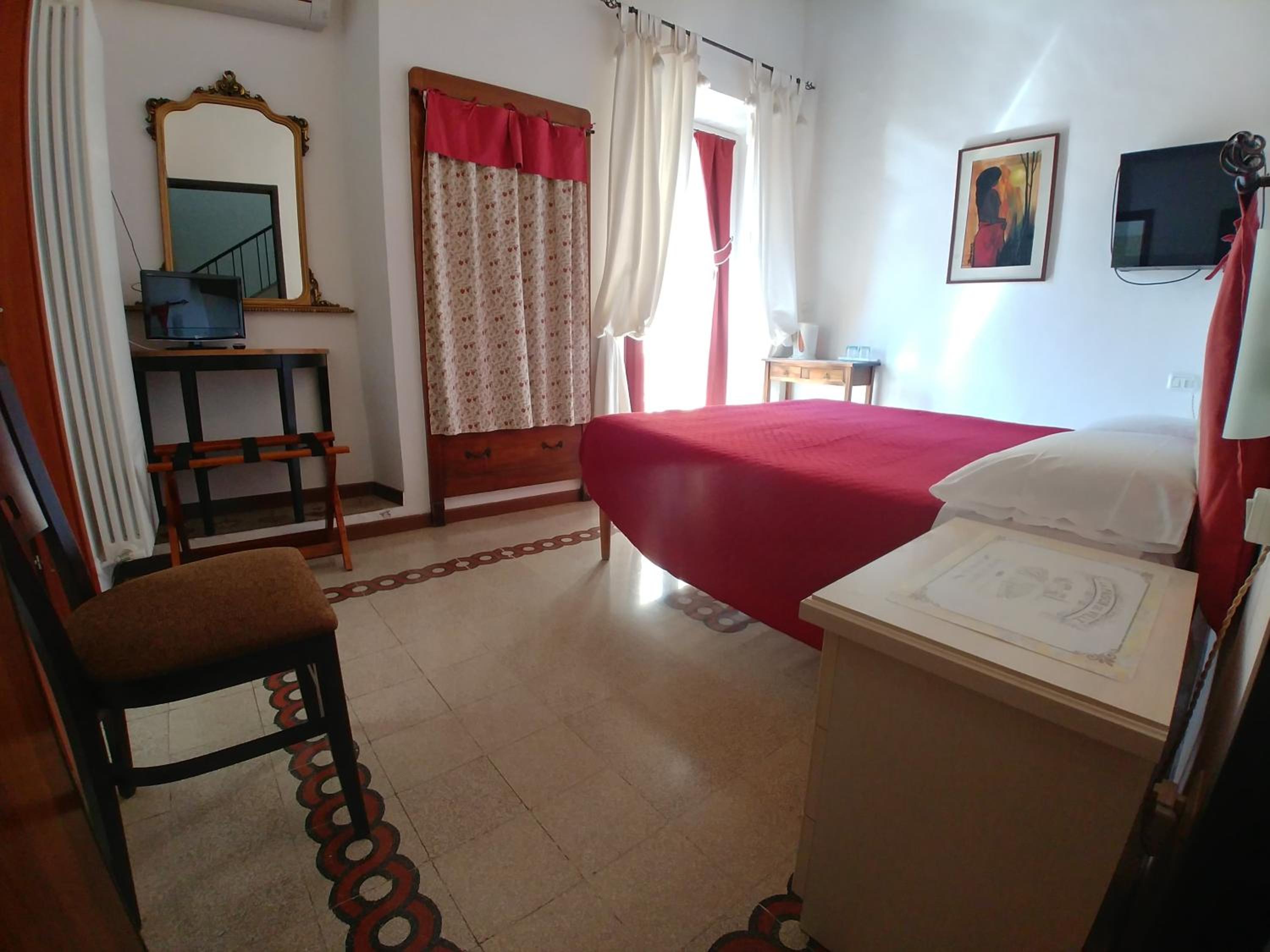 Double Room with Balcony photo 1