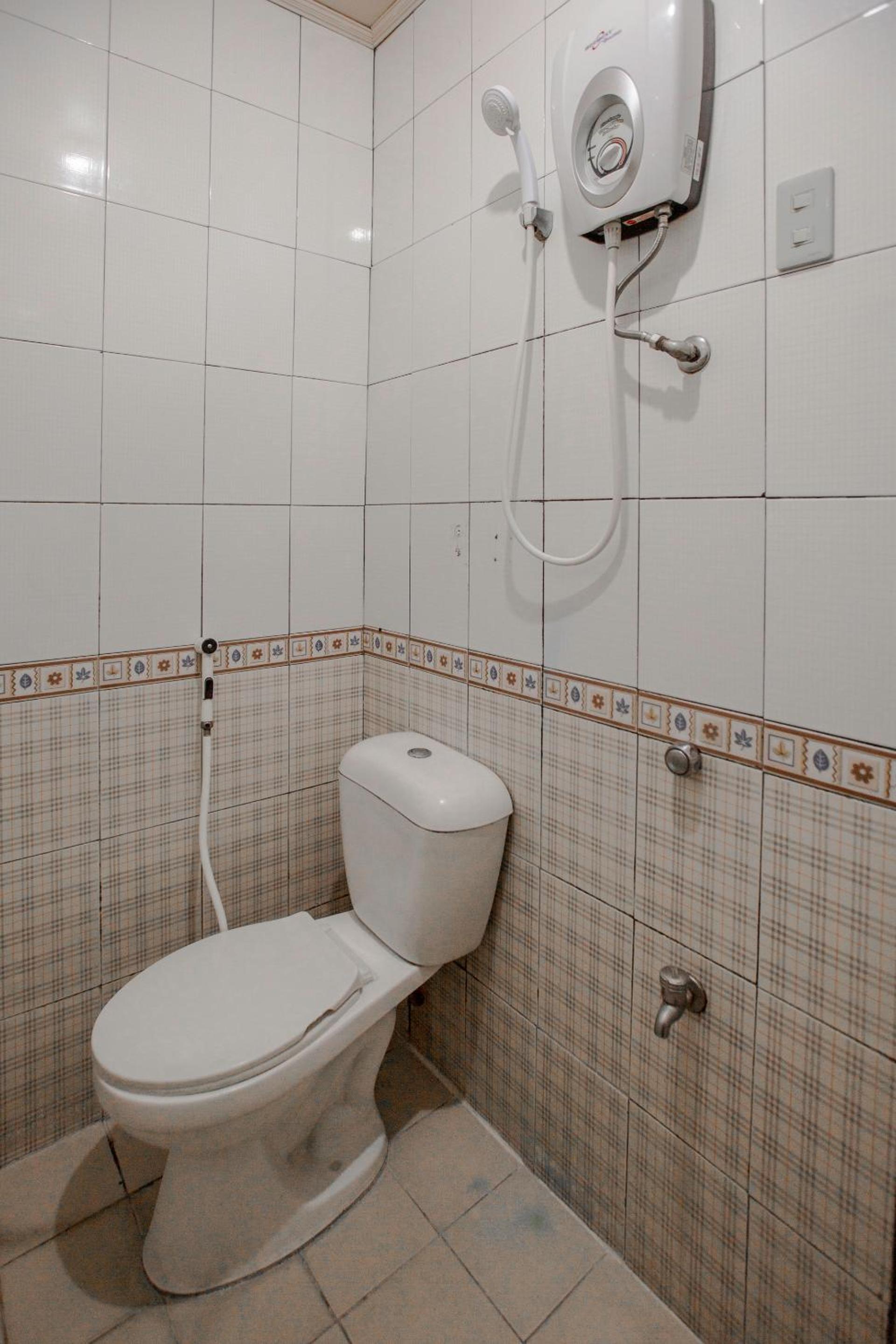 Standard Double Room - Photo 3