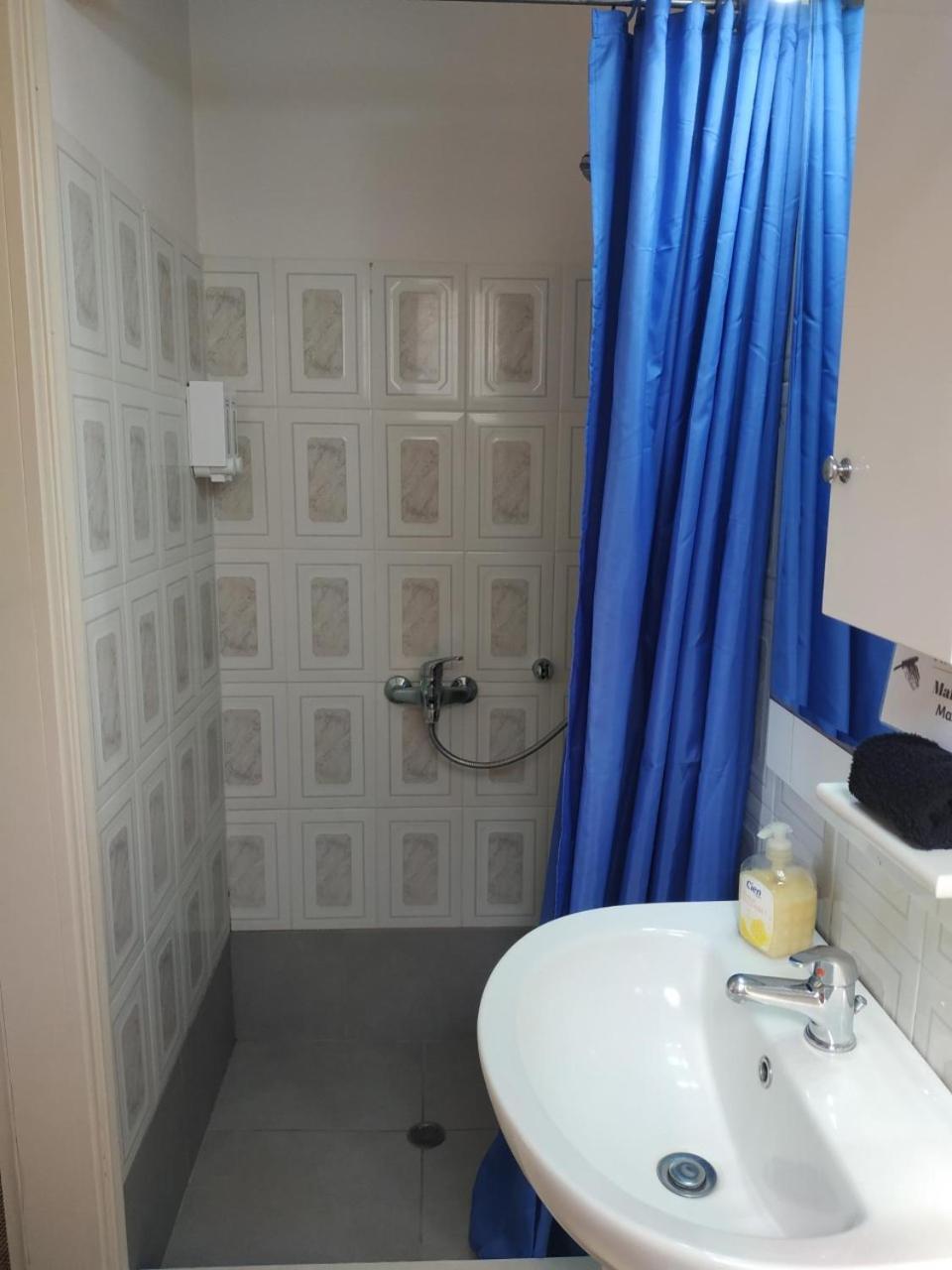 Apartment with Sea View - Photo 8