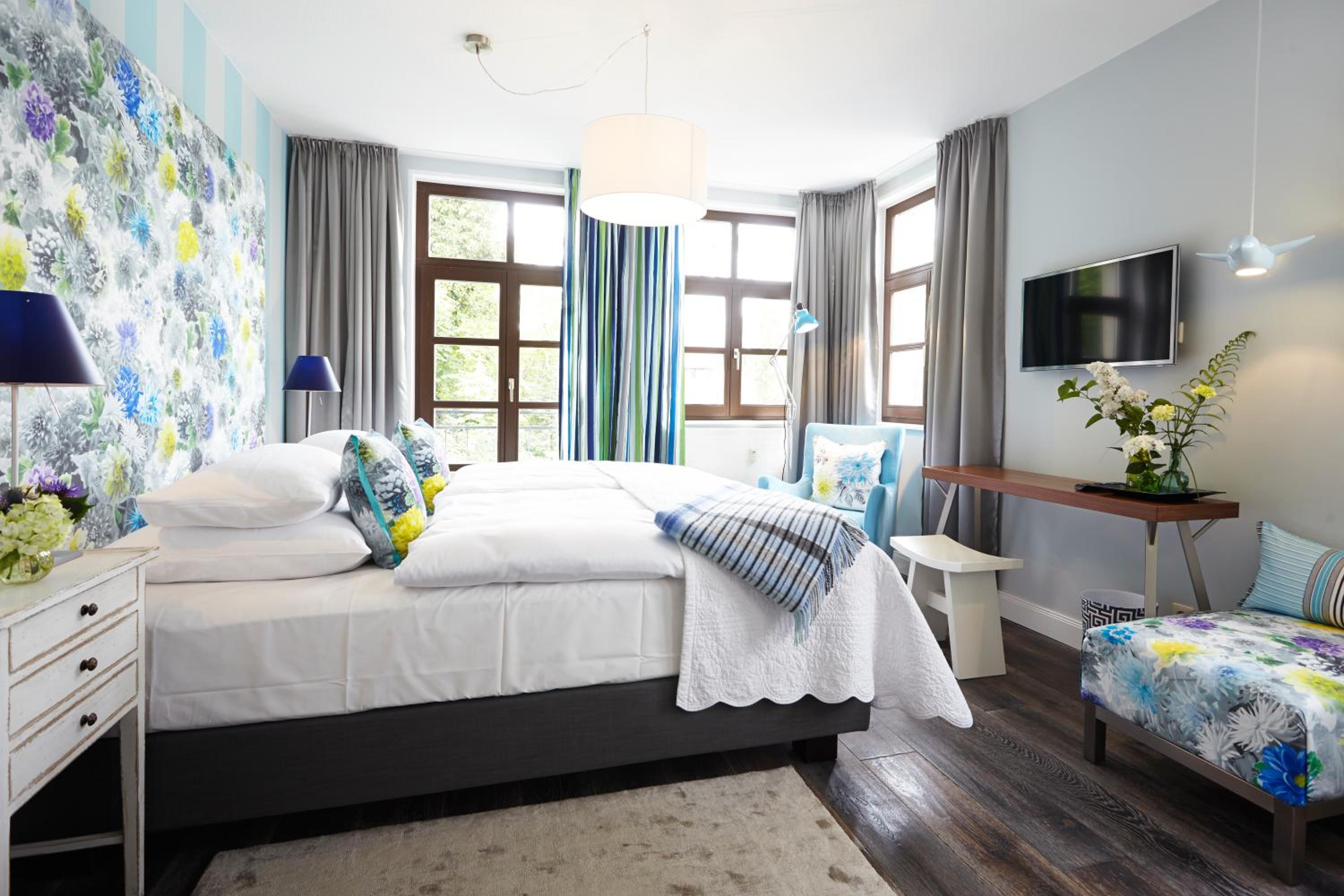 Double Room with Balcony - Photo 1