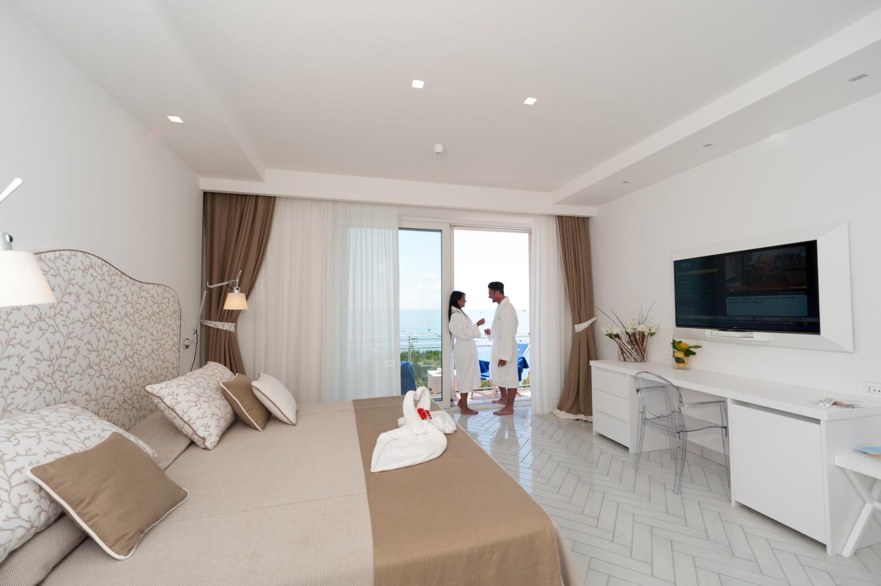 Suite - Photo 6
