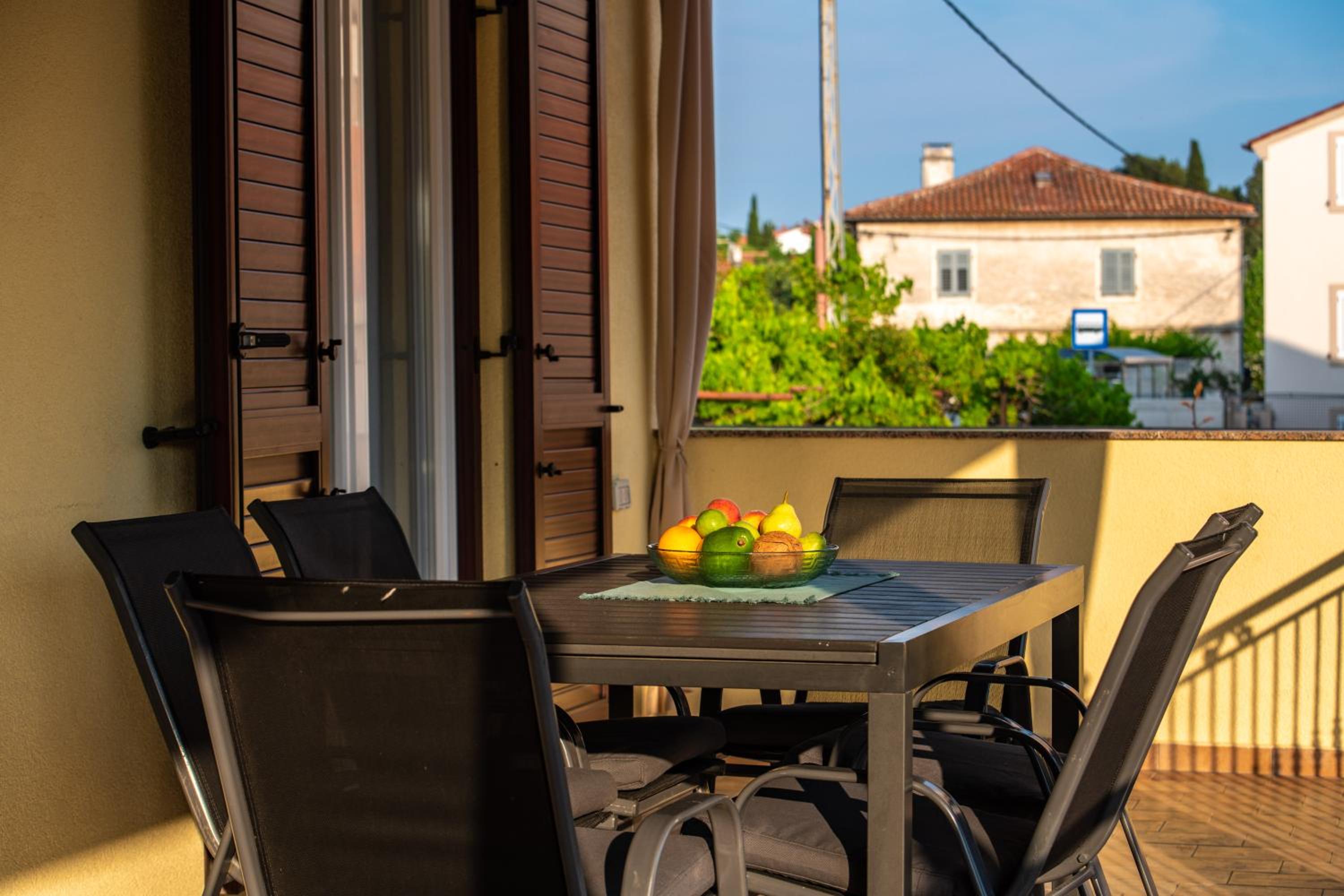 Villa photo 1