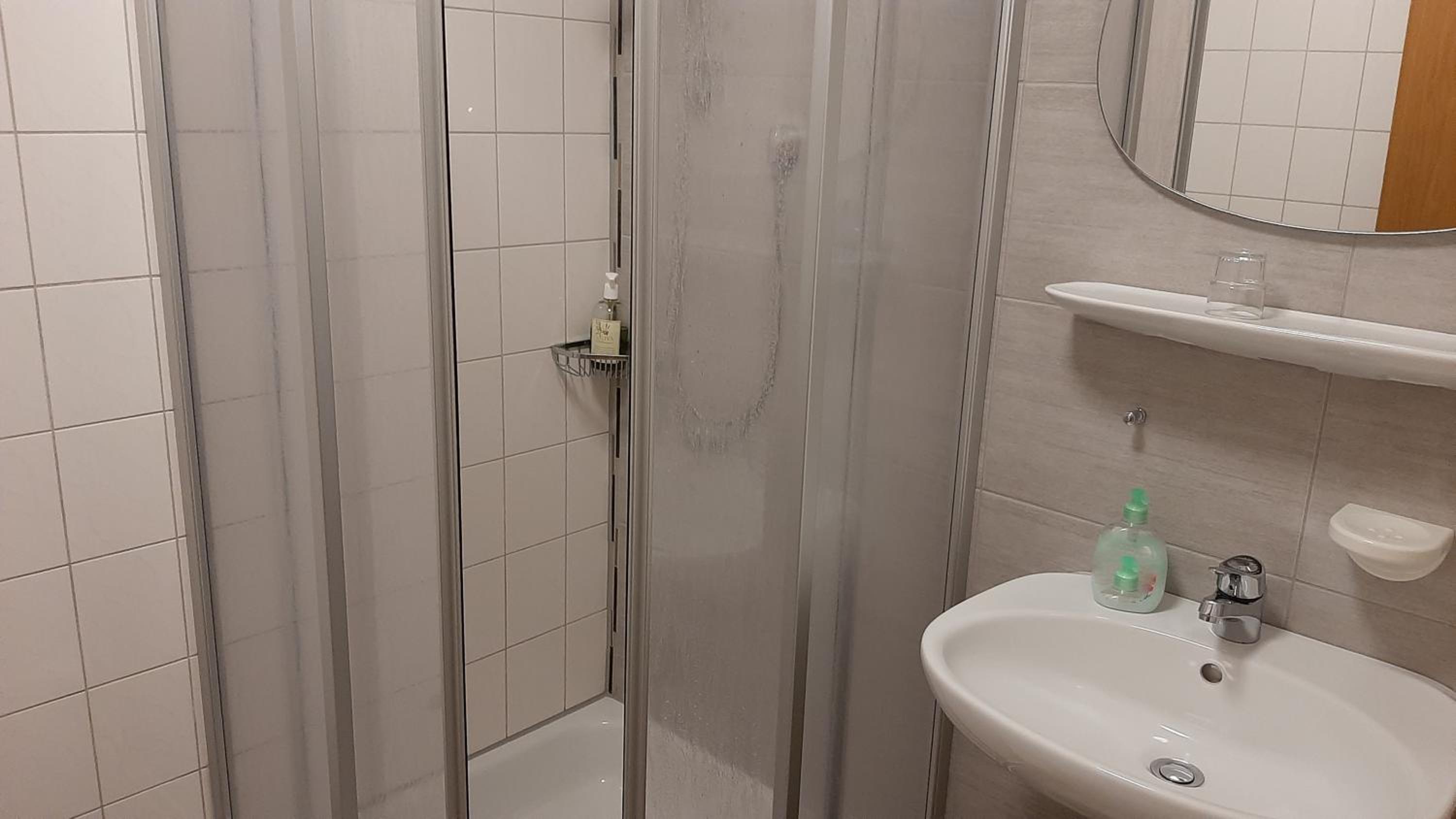 Double or Twin Room with Extra Bed photo 3