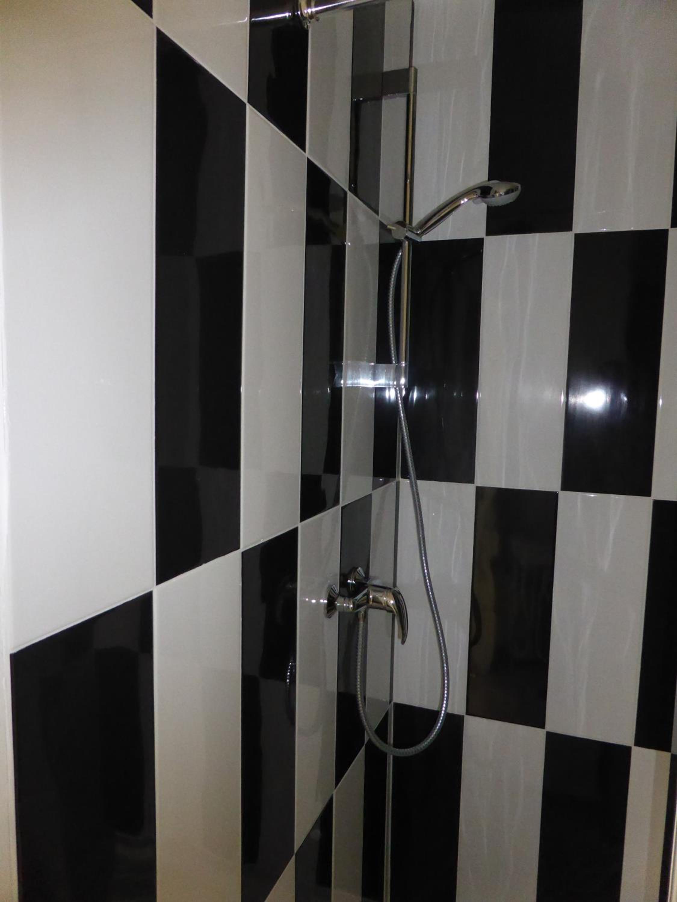 Standard Double Room - Photo 8