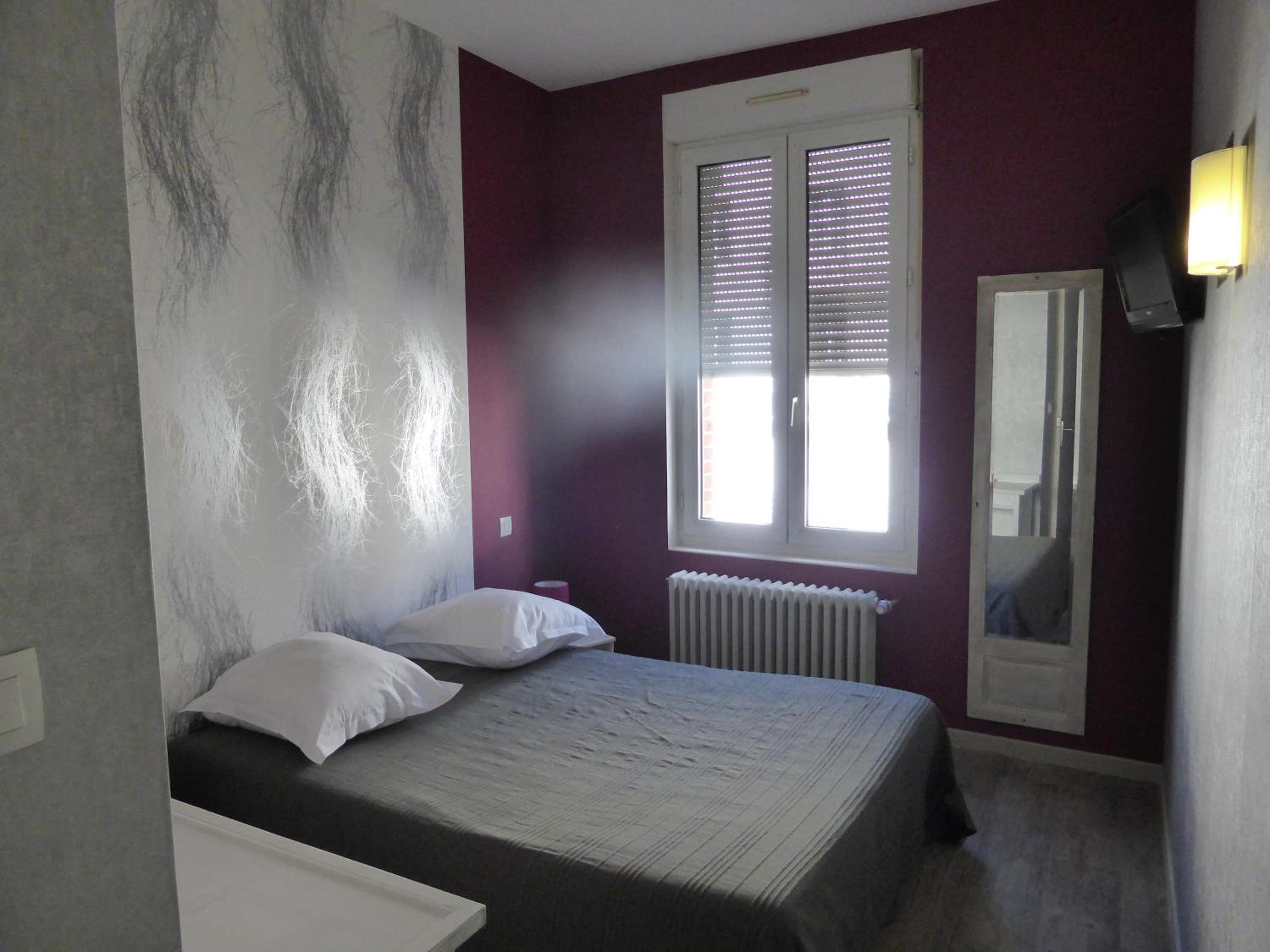 Standard Double Room - Photo 2