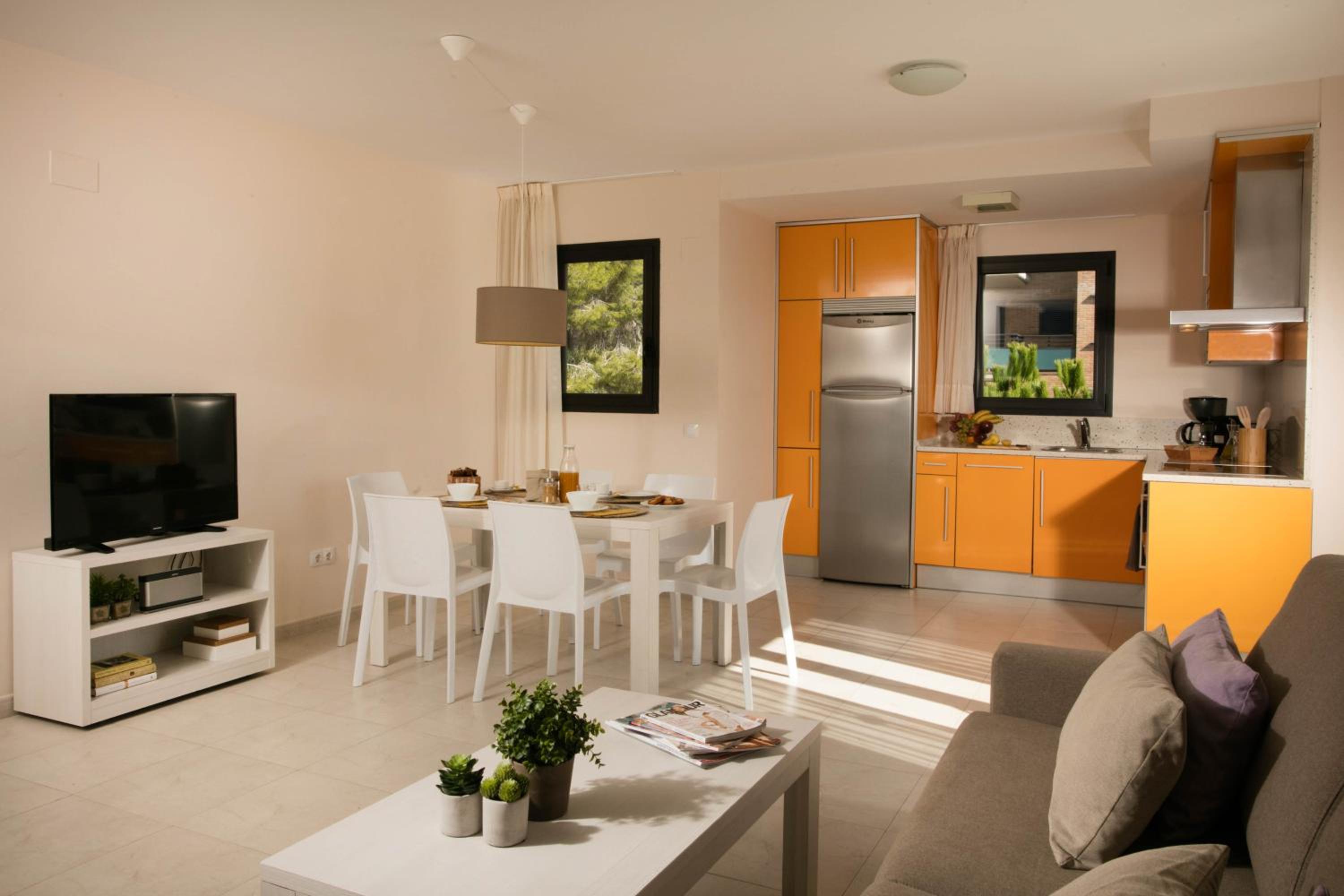 Superior Two-Bedroom Apartment with spacious terrace (2 - 6 People) photo 2